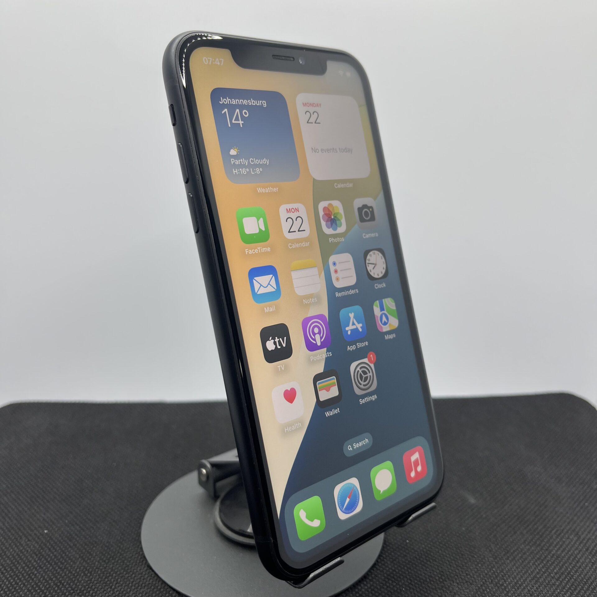 Apple iPhone XR 64GB Black (Condition: Good) - Image 3
