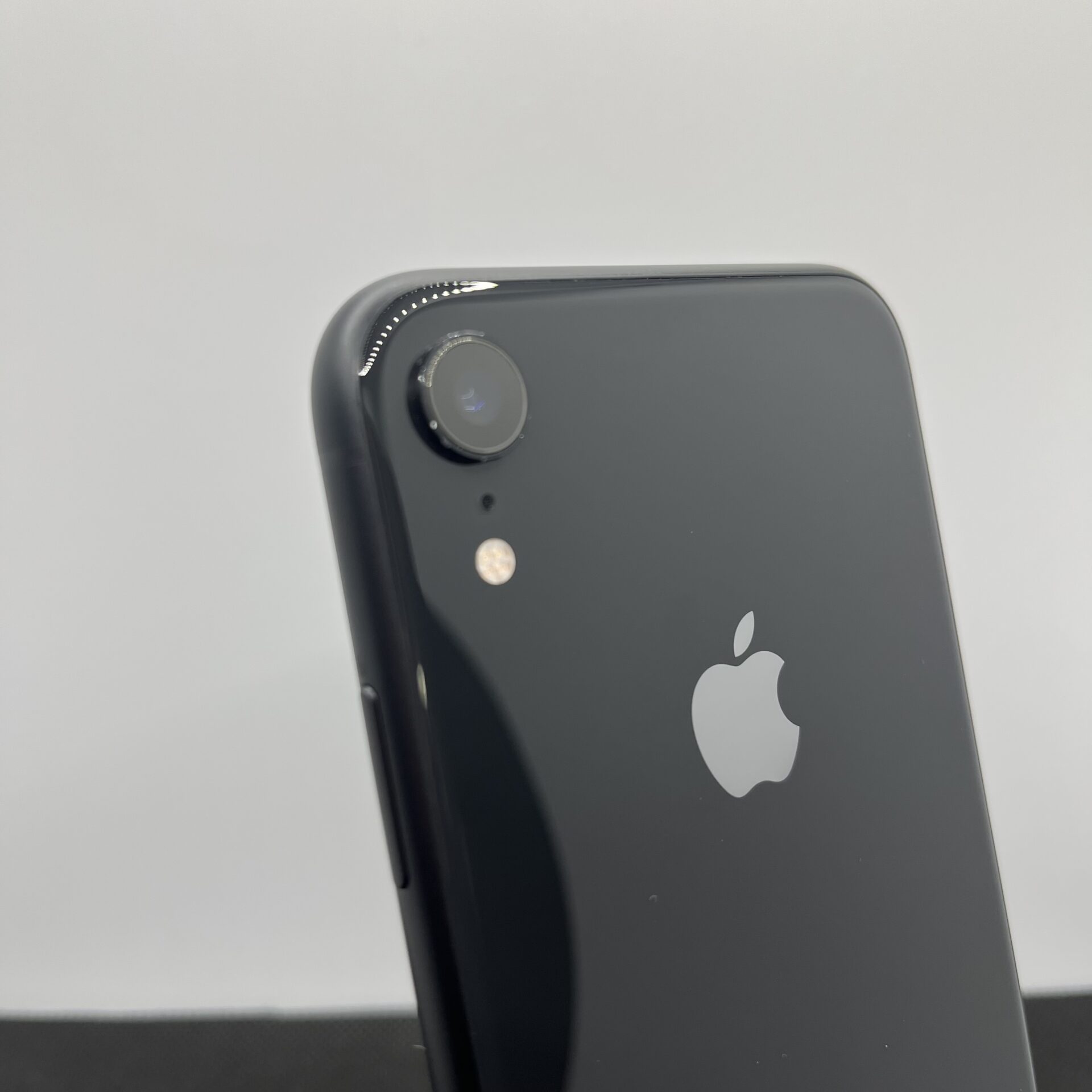Apple iPhone XR 64GB Black (Condition: Good) - Image 9