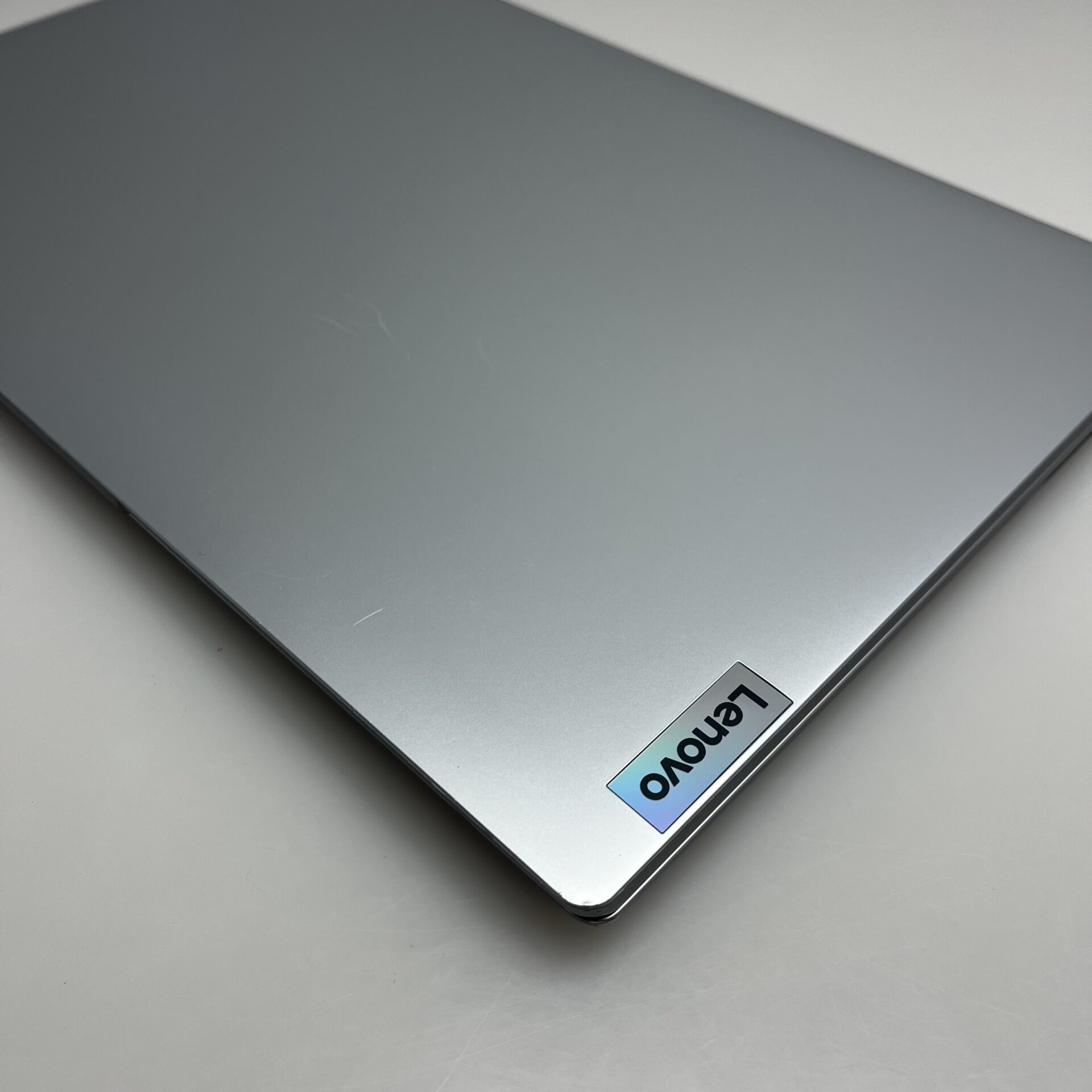 Lenovo Ideapad 1 15AMN7 "Ryzen 5" 2.80GHz 16GB RAM 512GB SSD Cloud Grey (Condition: Good) - Hinge cover missing - Image 7