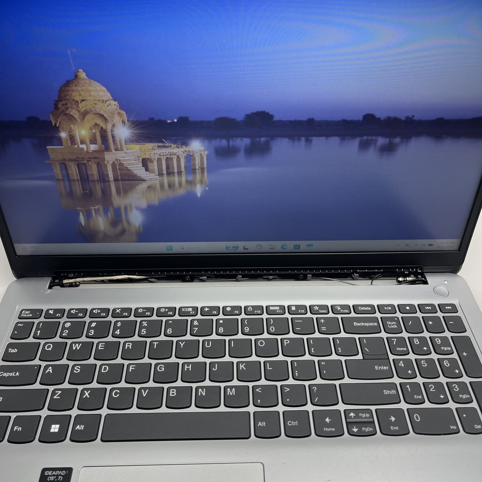 Lenovo Ideapad 1 15AMN7 "Ryzen 5" 2.80GHz 16GB RAM 512GB SSD Cloud Grey (Condition: Good) - Hinge cover missing - Image 11