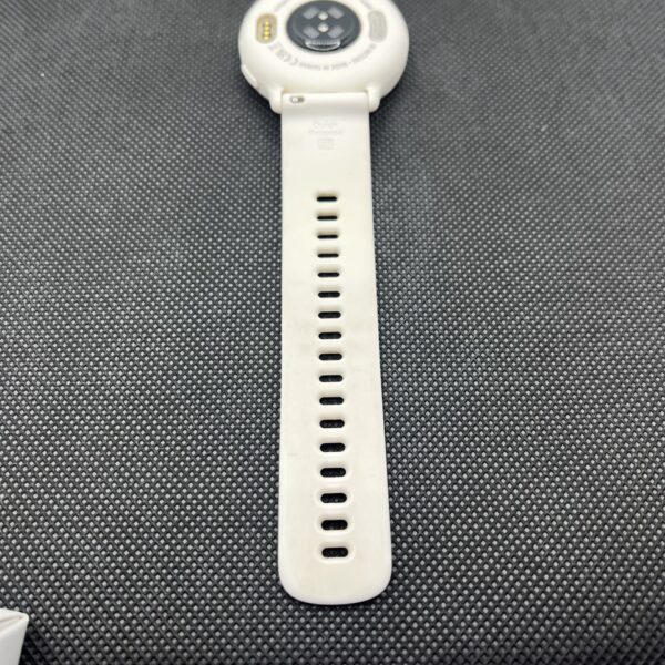 Garmin Vivoactive 5, Ivory with Cream Gold (Condition: Good) - Image 5