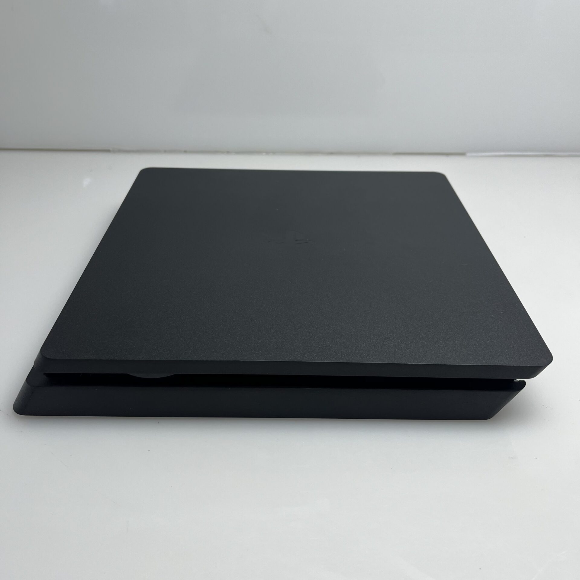 Sony PlayStation 4 Slim 1TB Black + Controller + Charging Station + 3 Games (Condition: Excellent) - Image 3