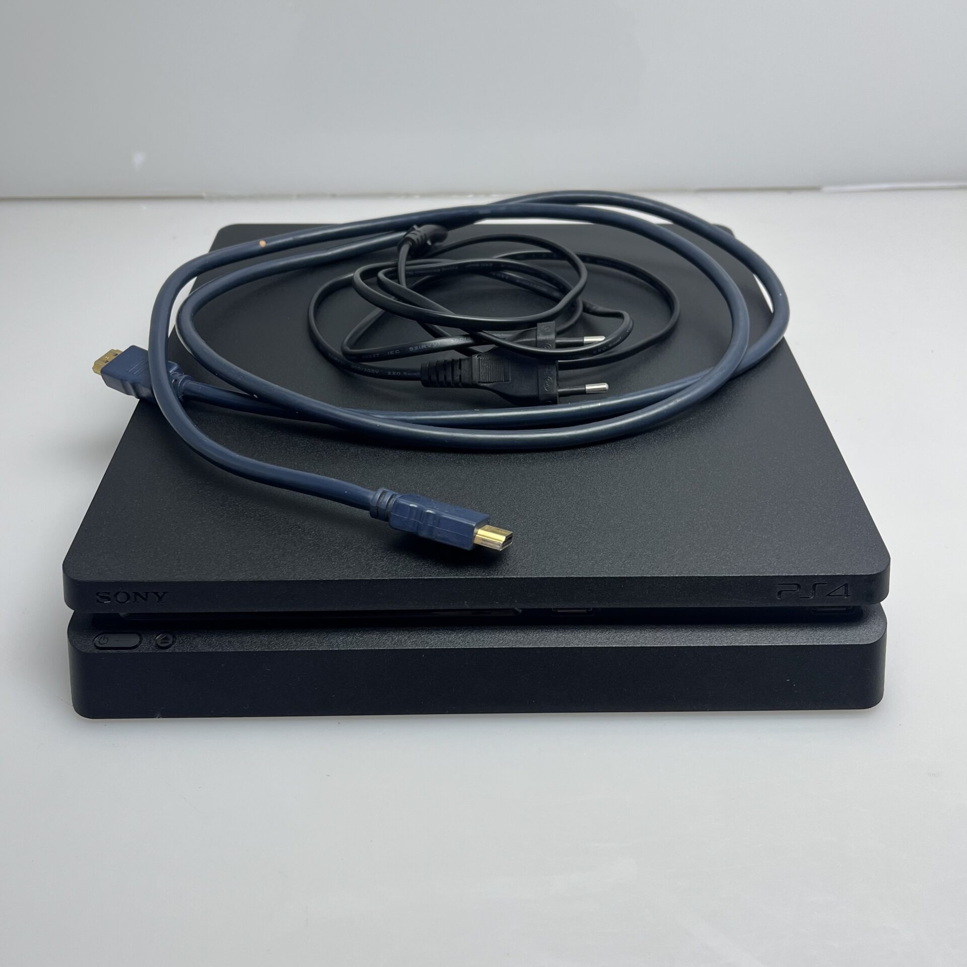 Sony PlayStation 4 Slim 1TB Black + Controller + Charging Station + 3 Games (Condition: Excellent) - Image 4
