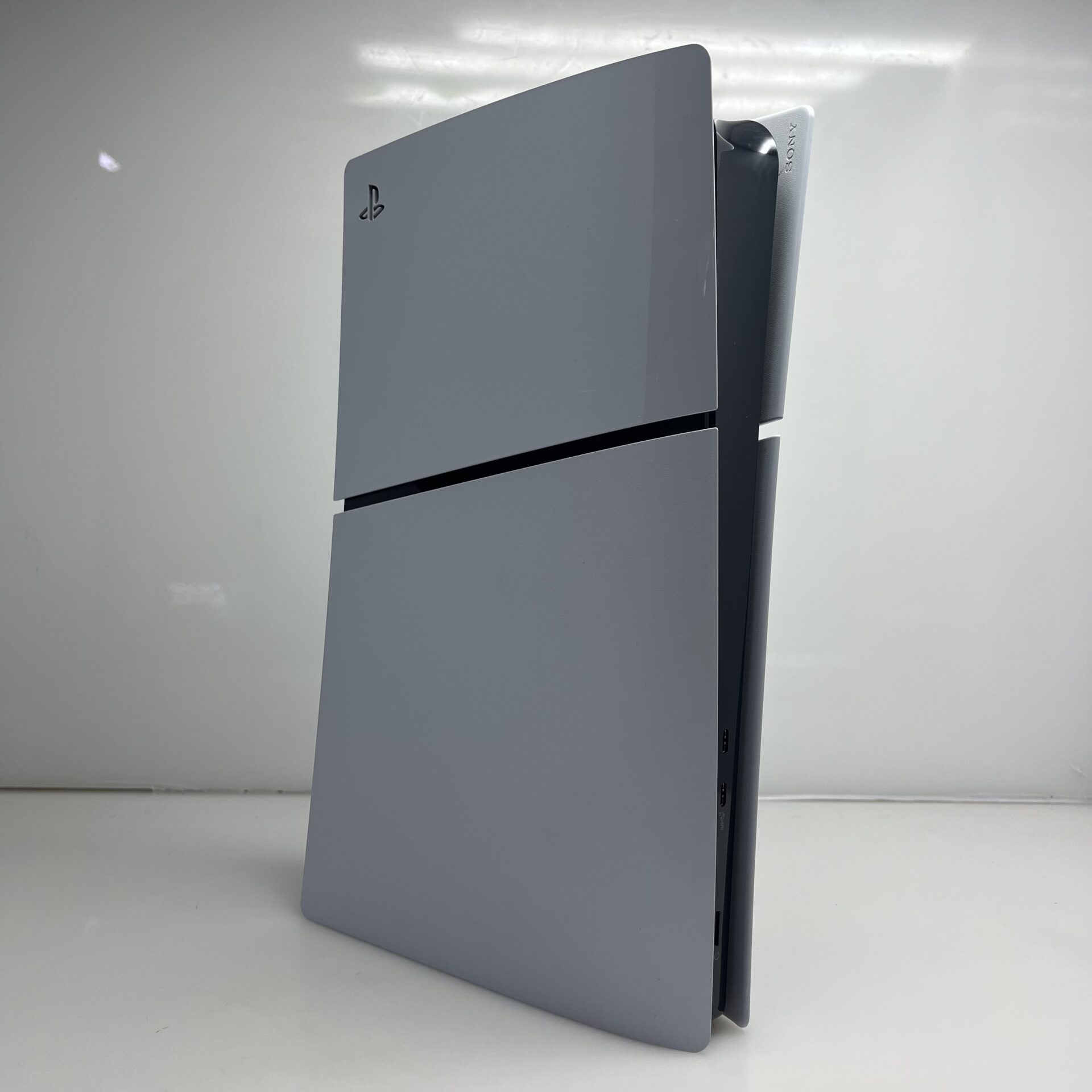 Sony PlayStation 5 Slim Digital Edition 1TB White + Controller + HDMI + Power Cable (Condition: Excellent) - Image 2