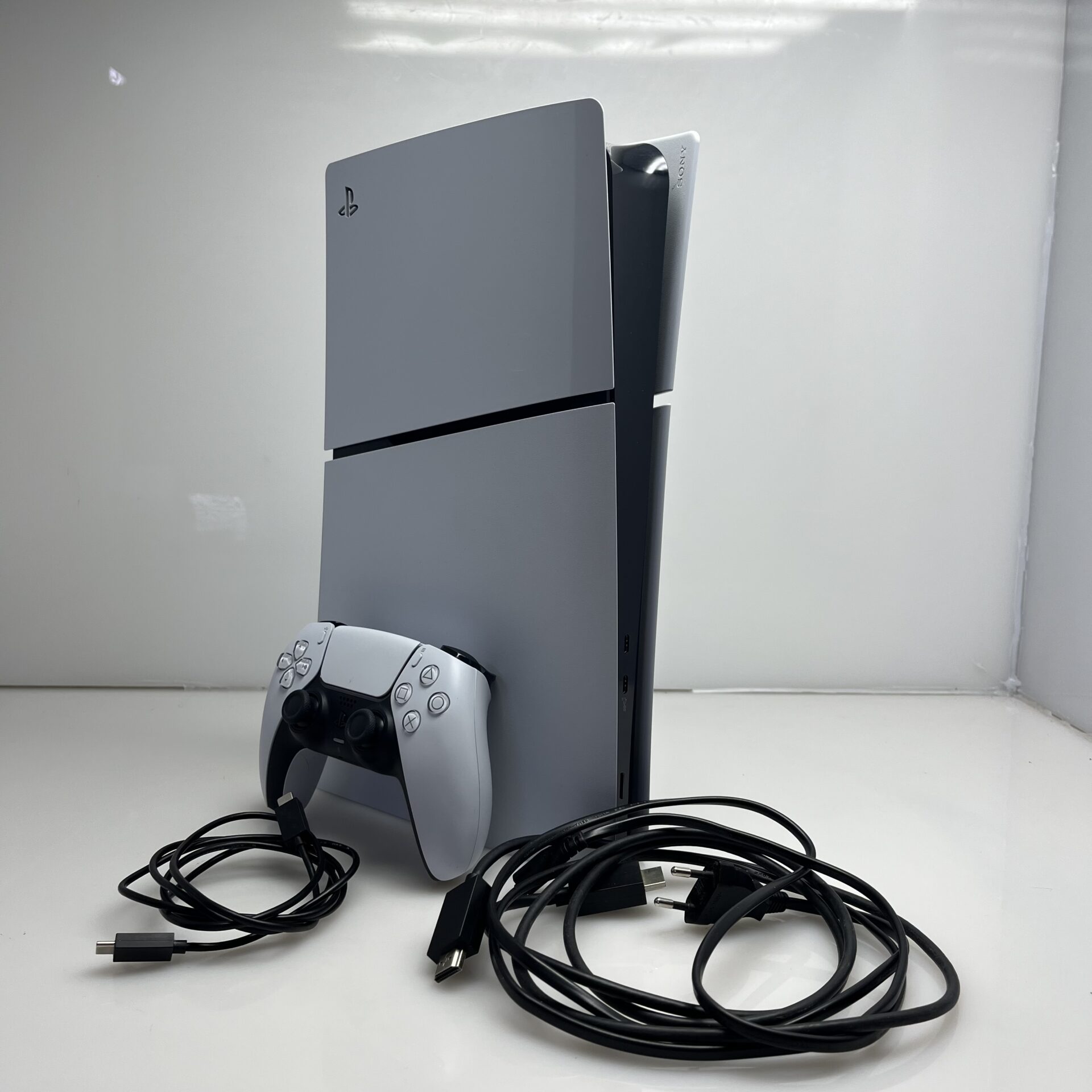 Sony PlayStation 5 Slim Digital Edition 1TB White + Controller + HDMI + Power Cable (Condition: Excellent) - Image 6