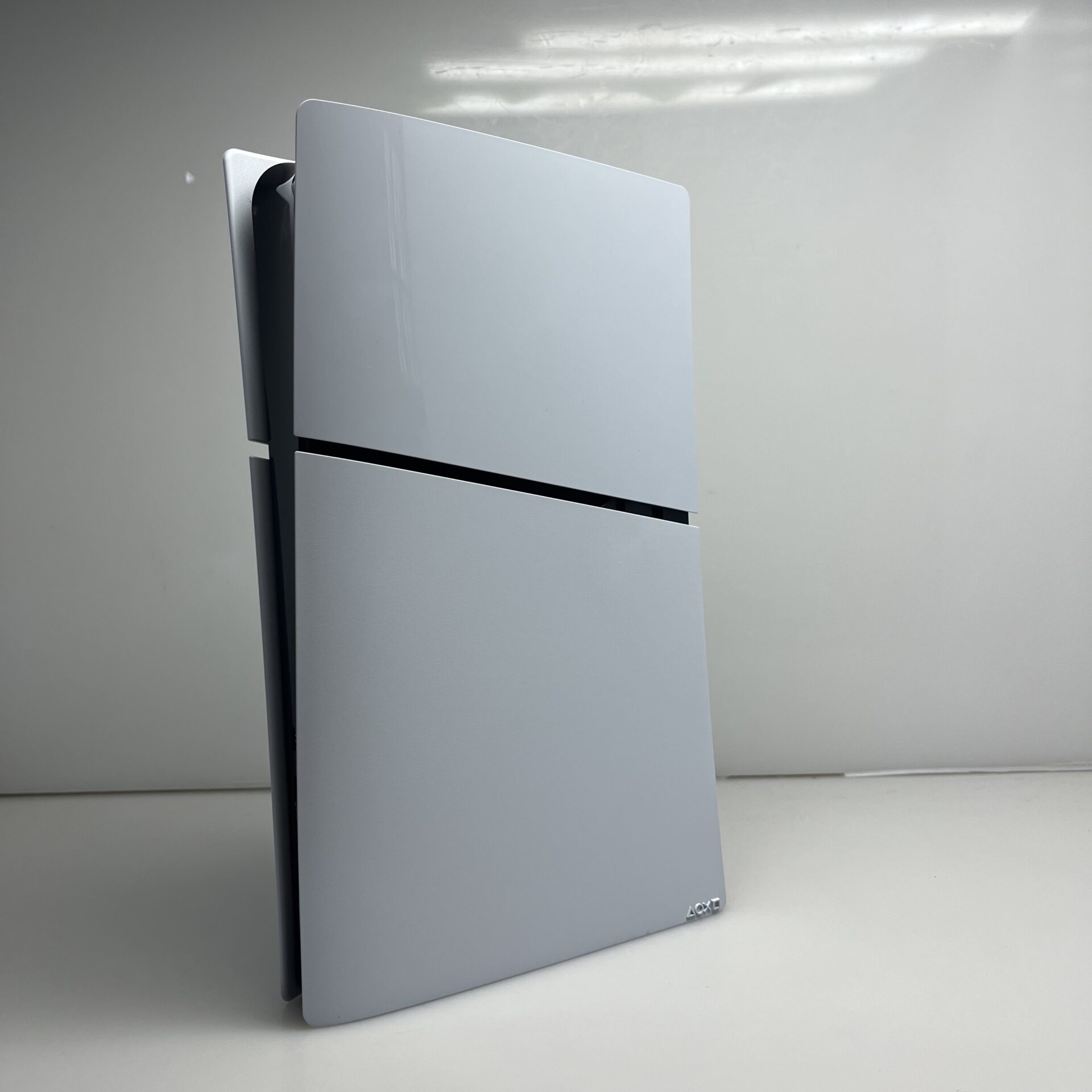 Sony PlayStation 5 Slim Digital Edition 1TB White + Controller + HDMI + Power Cable (Condition: Excellent) - Image 3
