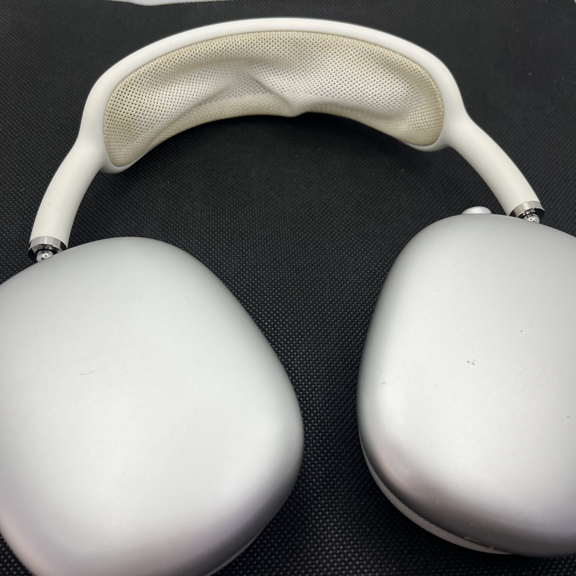 Apple AirPods Max Starlight (Condition: Good) - Image 5