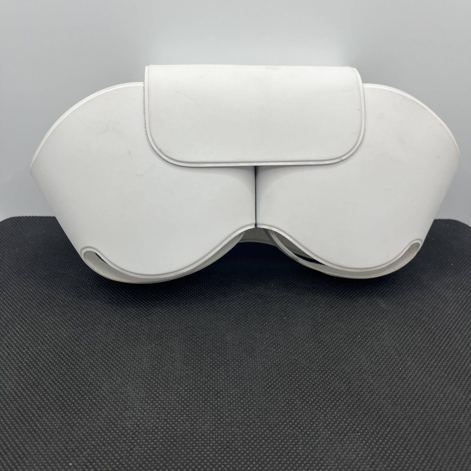Apple AirPods Max Starlight (Condition: Good) - Image 9