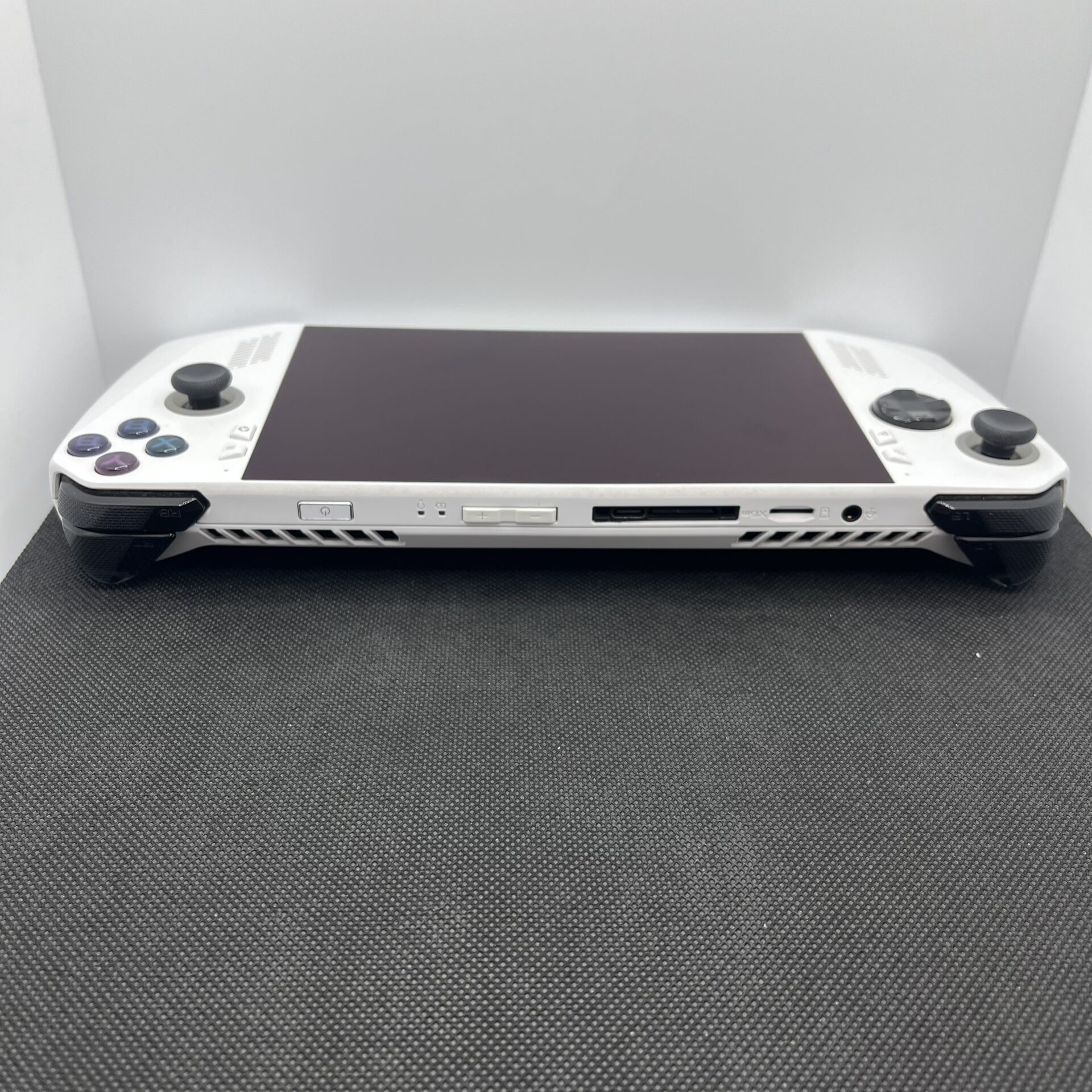 Asus ROG Ally AMD Ryzen Z1 Extreme 16GB RAM 512GB SSD White (Condition: Good) - Image 5