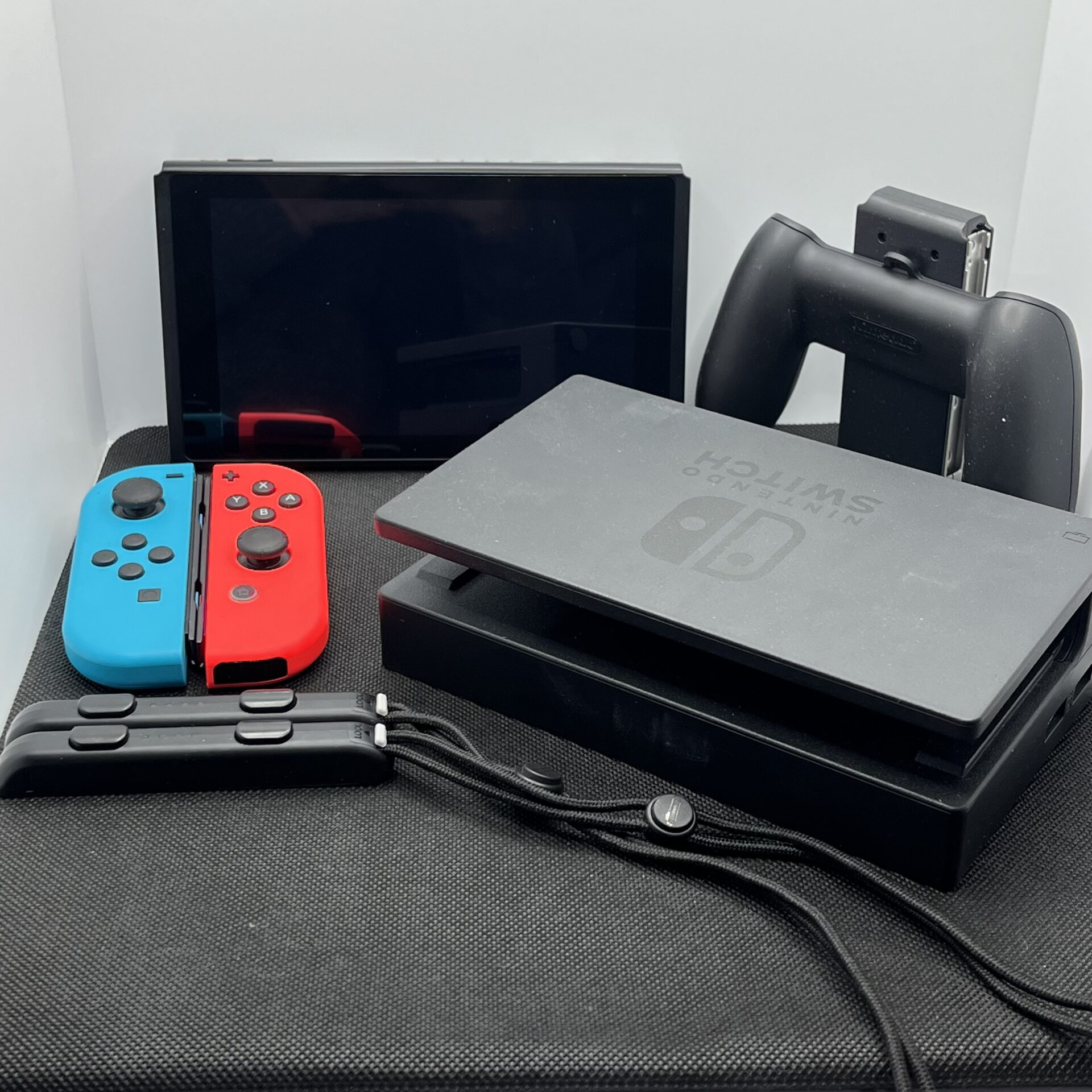 Nintendo Switch 32GB Black + Accessories (Condition: Good) - Image 7