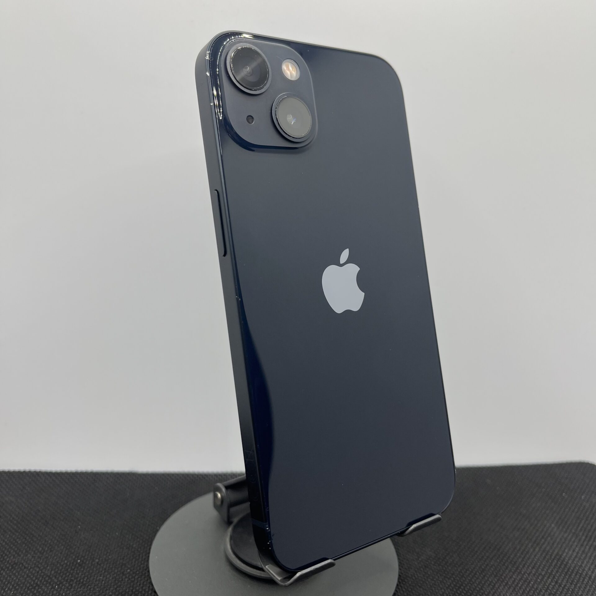 Apple iPhone 13 128GB Midnight (Condition: Good) - Image 7