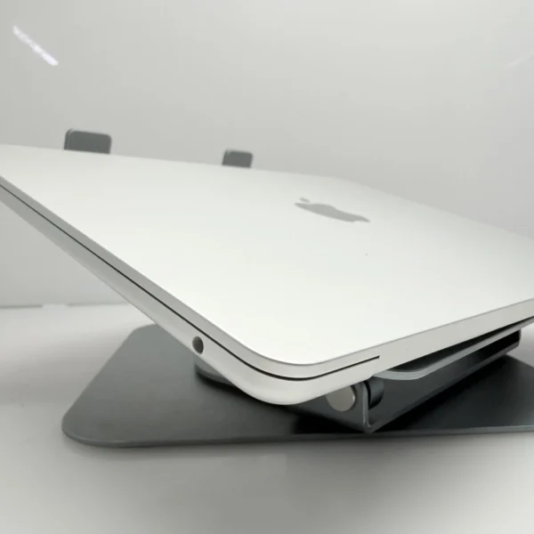 Apple MacBook Air “M2” 13-Inch 10CPU/8 GPU (2022) 8GB RAM 512GB