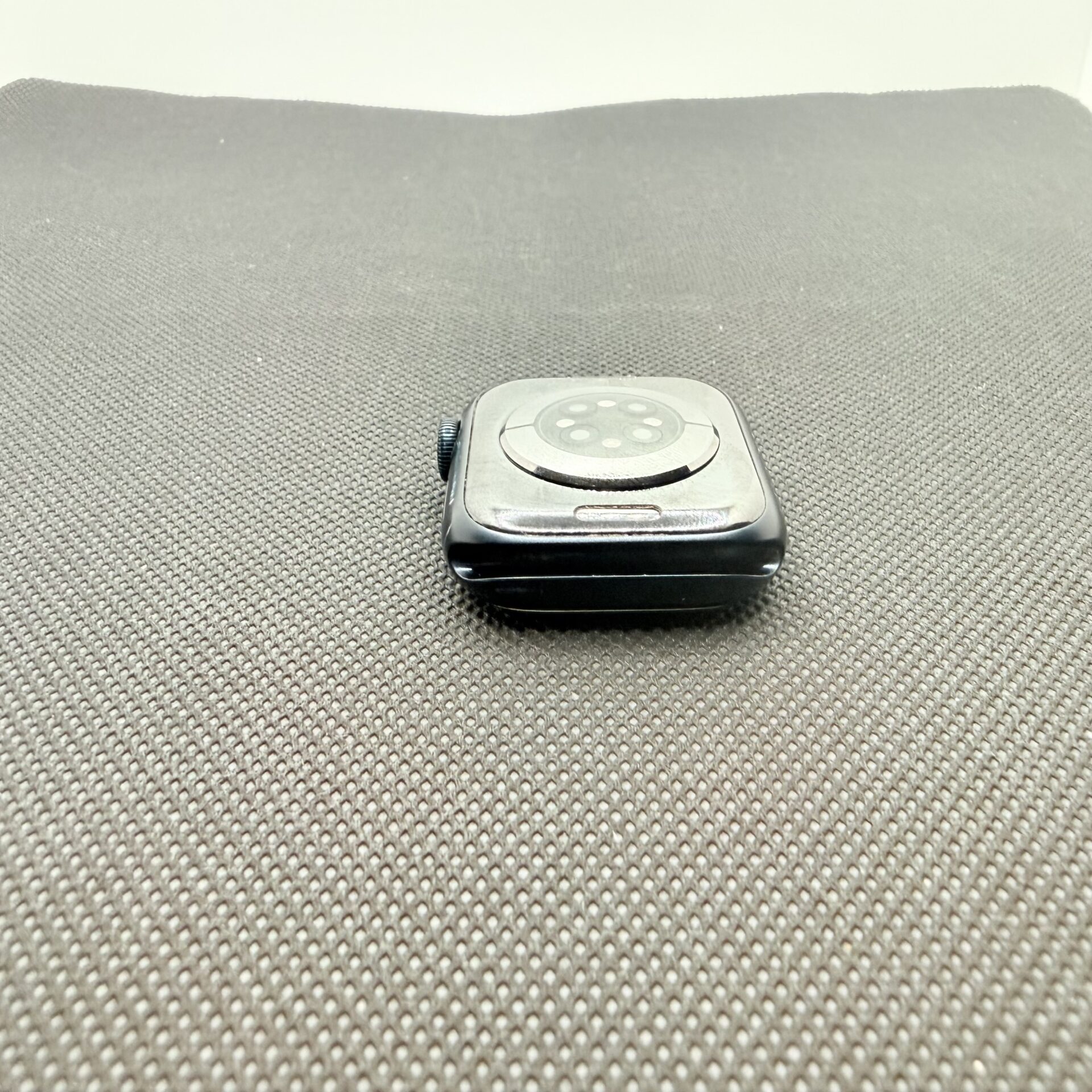 Apple Watch Series 9 41mm GPS Only Midnight (Condition: Good) - Image 3