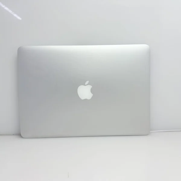 Apple MacBook Pro 13-Inch “Core i5” 2.7GHz (Retina, Early 2015