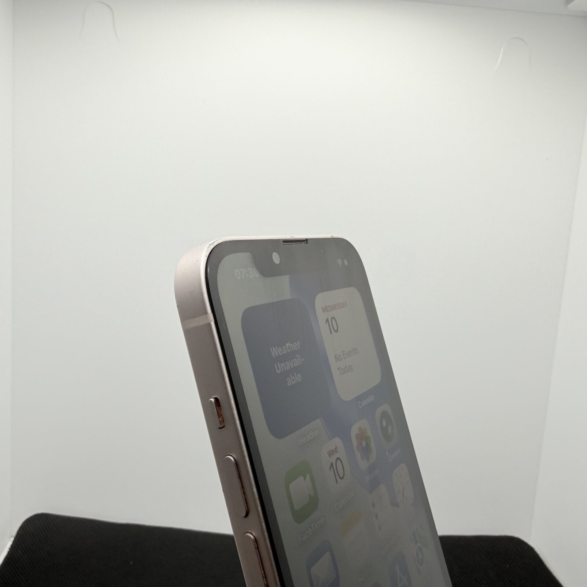 Apple iPhone 13 128GB Pink (Condition: Good) - Image 4