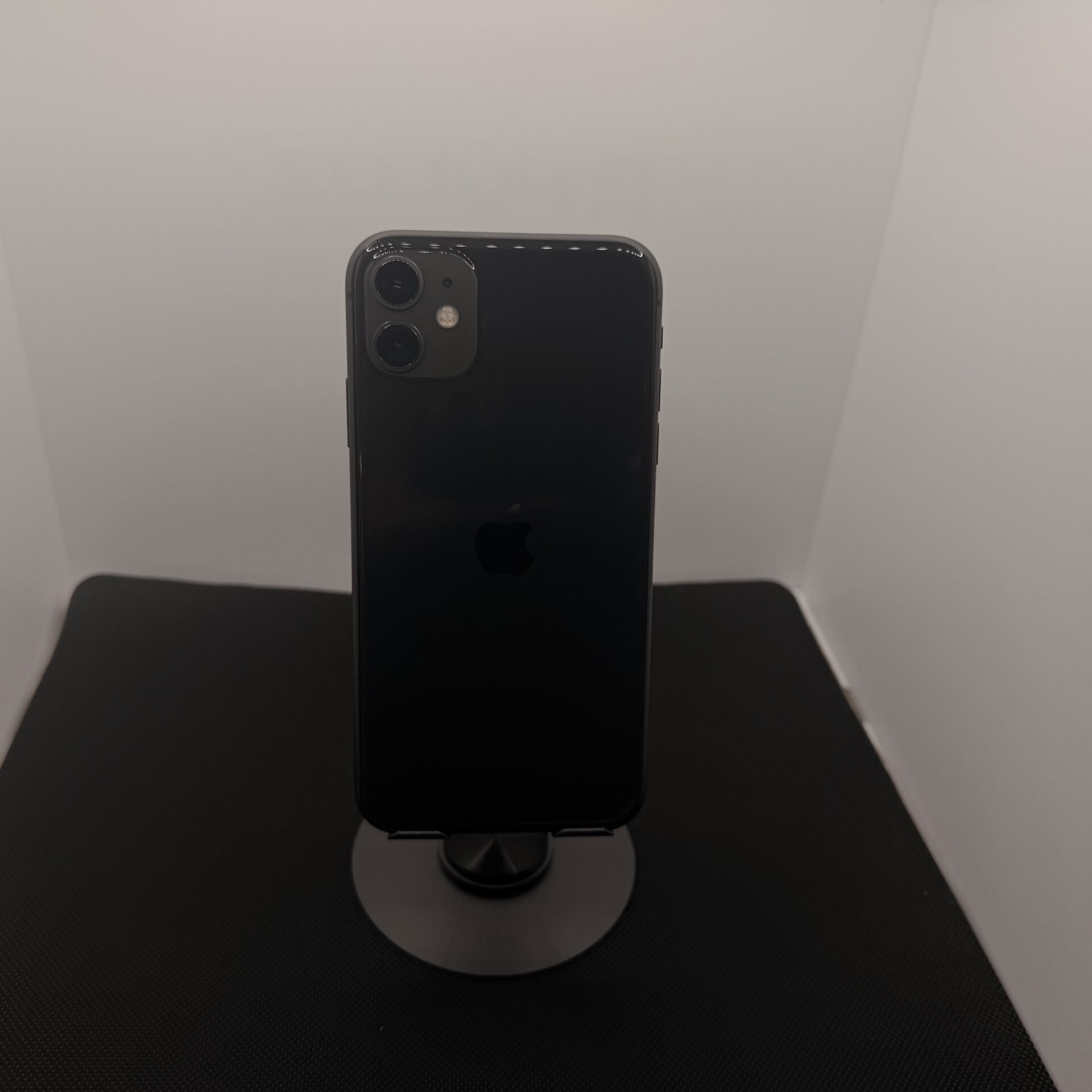 Apple iPhone 11 64GB Black (Condition: Good) - Image 9