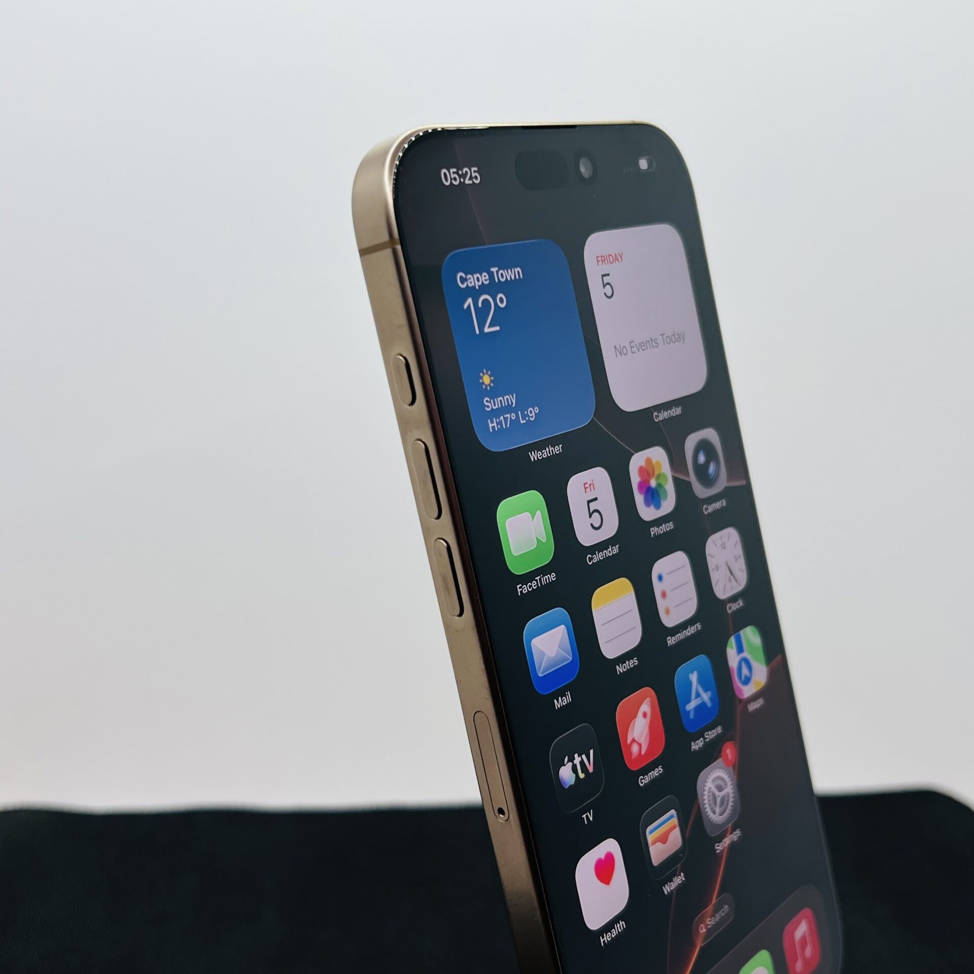 Apple iPhone 16 Pro Max 1TB Desert Titanium (Condition: Excellent) - Image 3