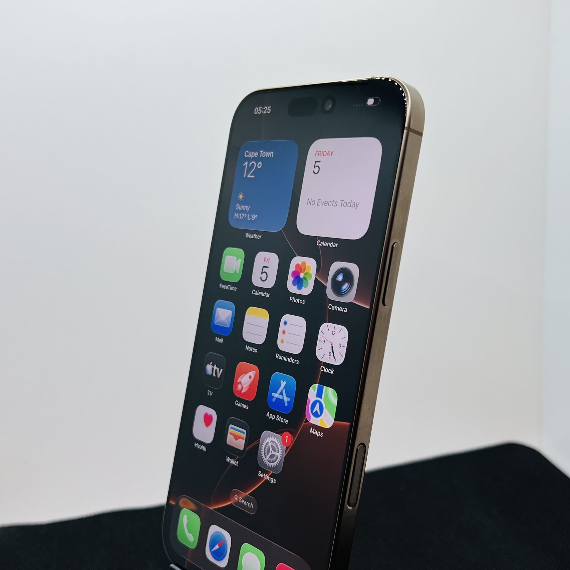 Apple iPhone 16 Pro Max 1TB Desert Titanium (Condition: Excellent) - Image 6