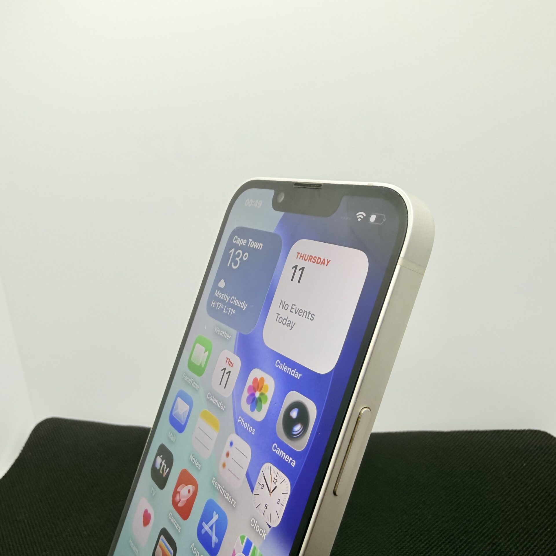 Apple iPhone 13 256GB Starlight (Condition: Excellent) | Epic Deals SA
