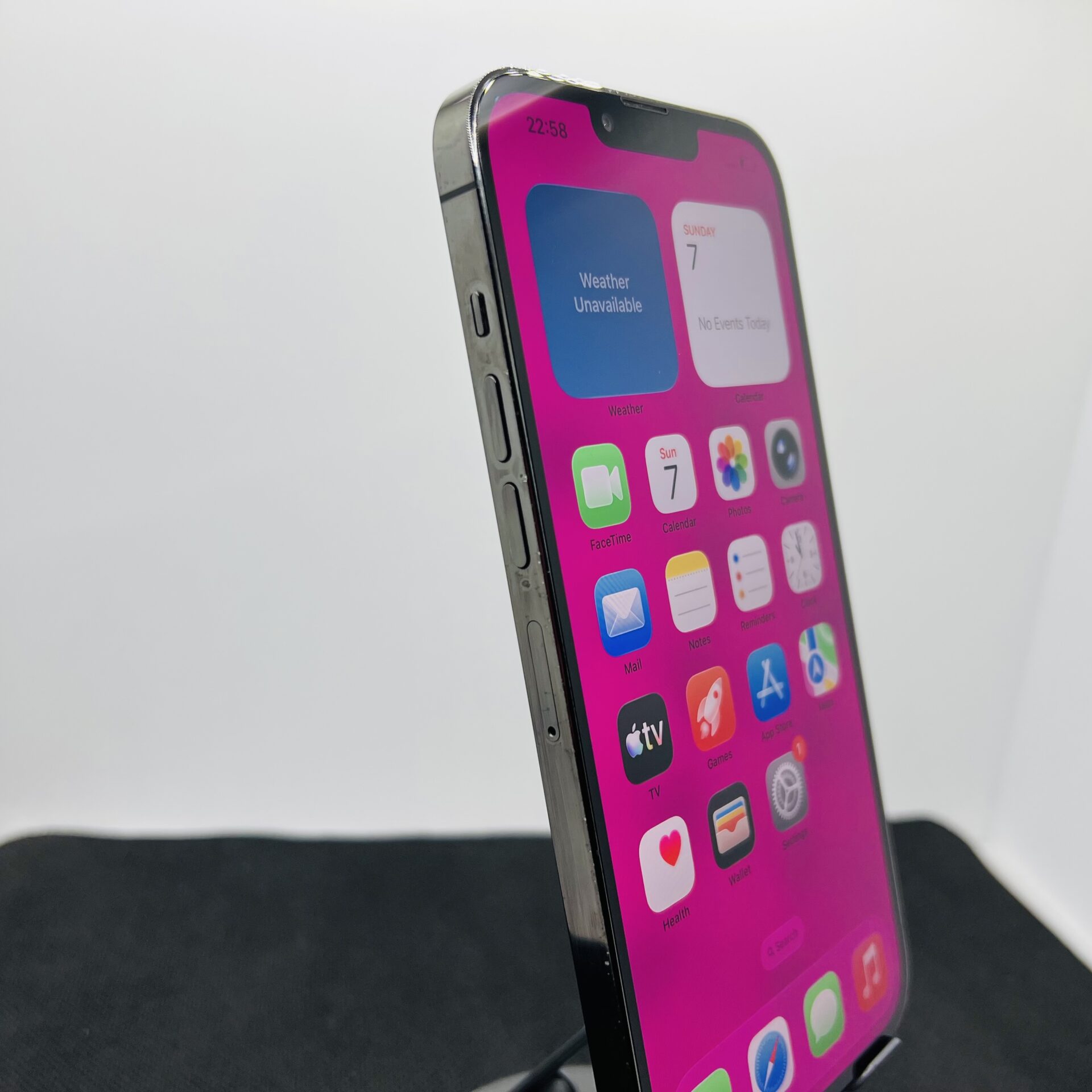 Apple iPhone 13 Pro Max 256GB Graphite (Condition: Good) - Image 4
