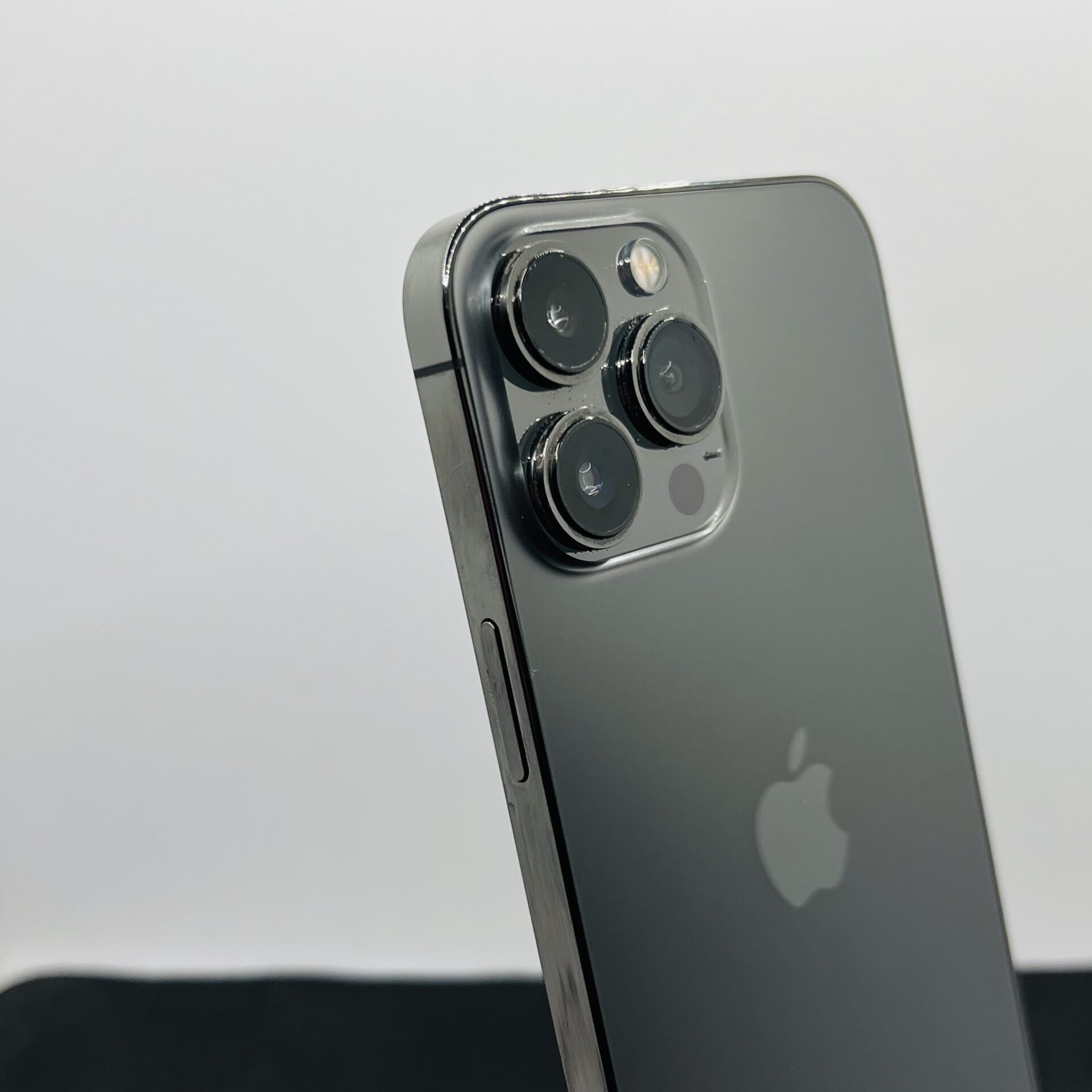 Apple iPhone 13 Pro Max 256GB Graphite (Condition: Good) - Image 11