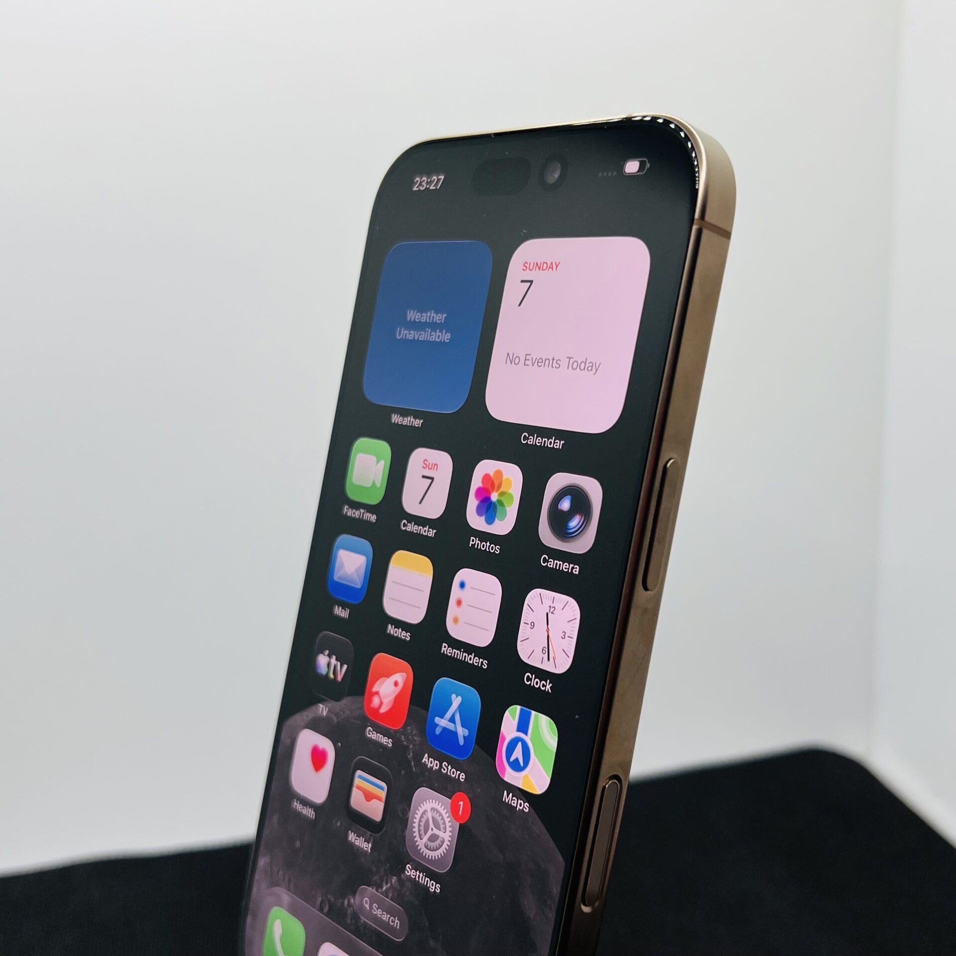 Apple iPhone 16 Pro 256GB Desert Titanium (Condition: Excellent) - Image 6