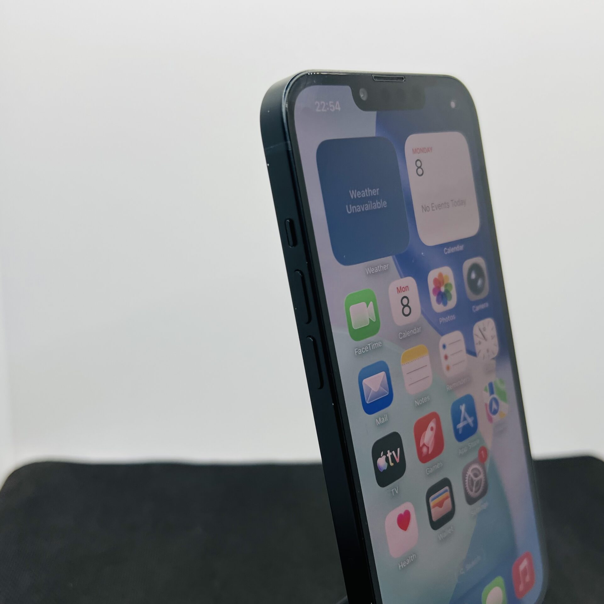 Apple iPhone 13 128GB Midnight (Condition: Good) - Image 4