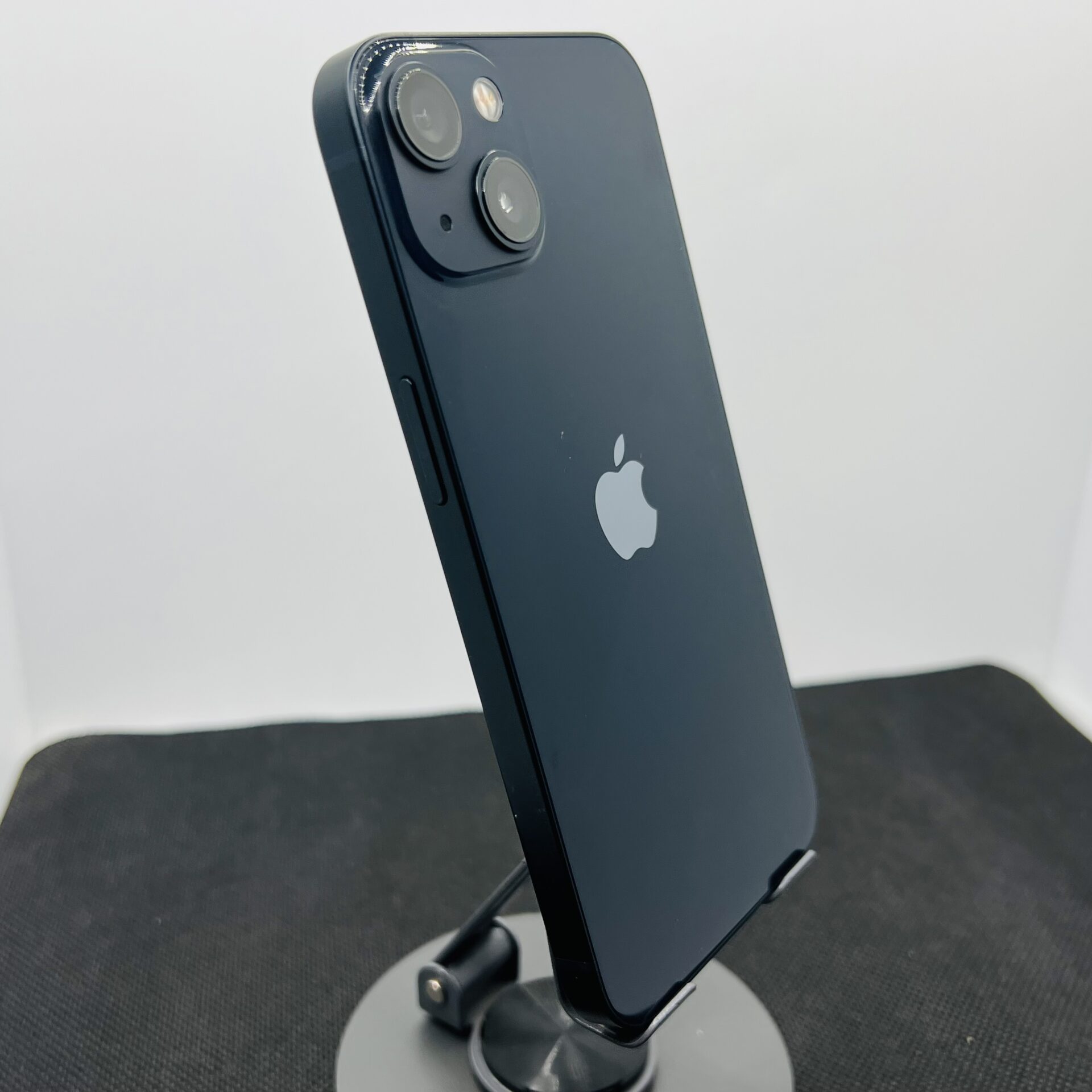 Apple iPhone 13 128GB Midnight (Condition: Good) - Image 9