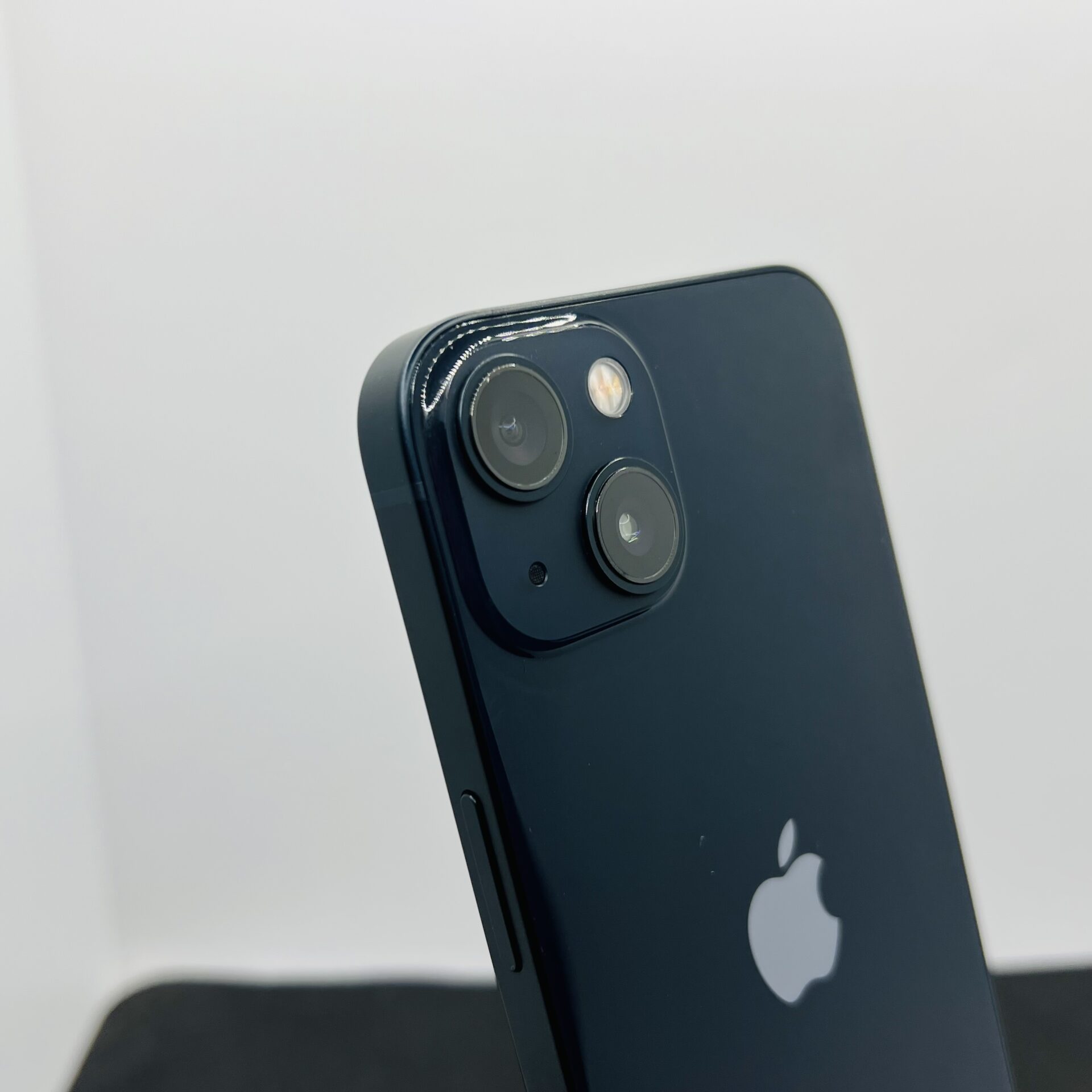 Apple iPhone 13 128GB Midnight (Condition: Good) - Image 10