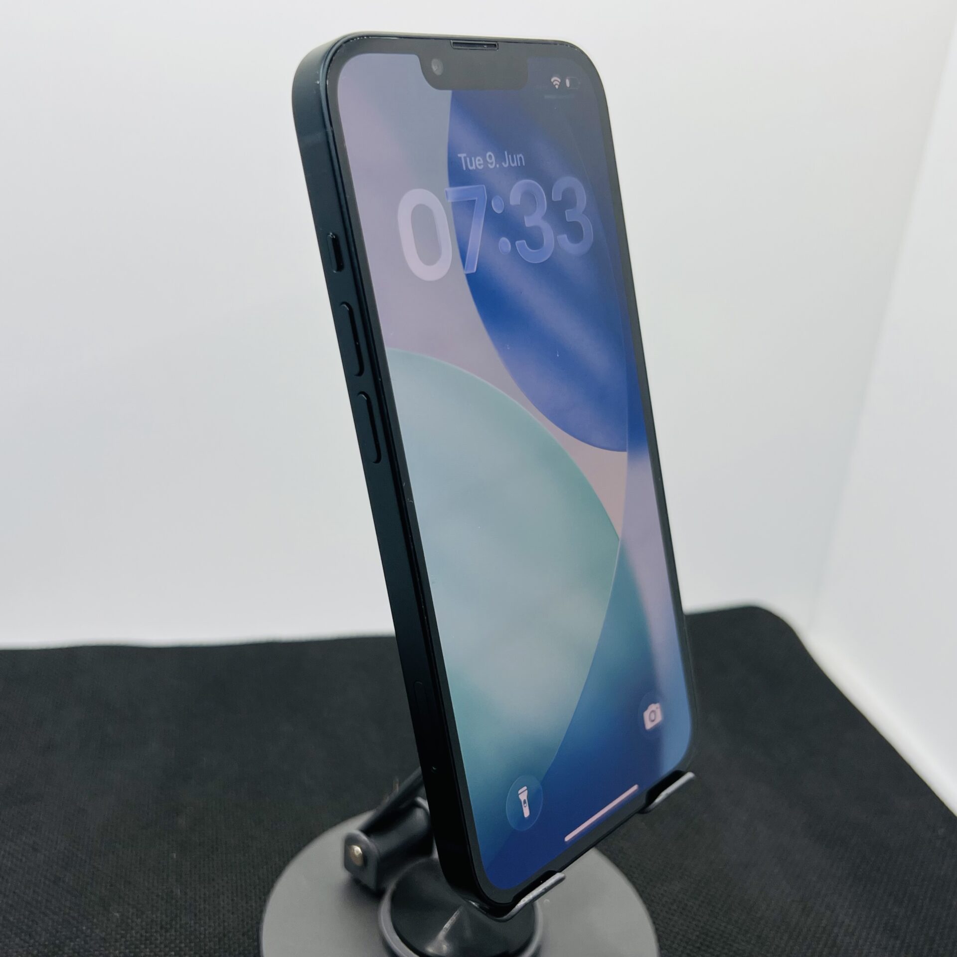 Apple iPhone 13 128GB Midnight (Condition Good) - Image 3
