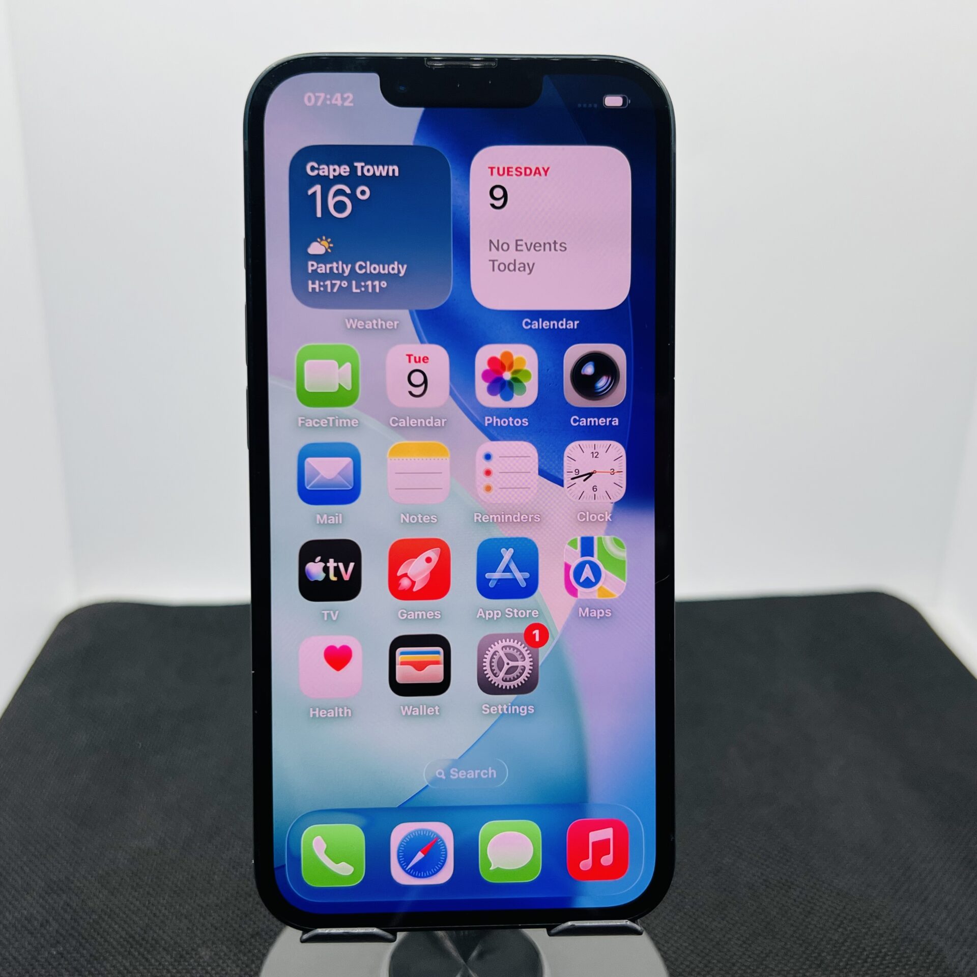 Apple iPhone 13 128GB Midnight (Condition: Good) - Image 2