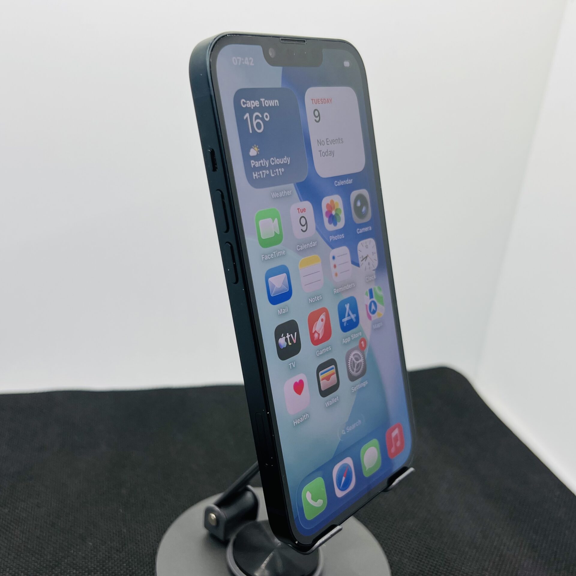 Apple iPhone 13 128GB Midnight (Condition: Good) - Image 3
