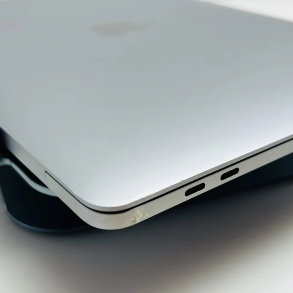 Apple Macbook Pro “M2” 13-Inch 8 CPU/10 GPU (2022) 8GB RAM 256GB