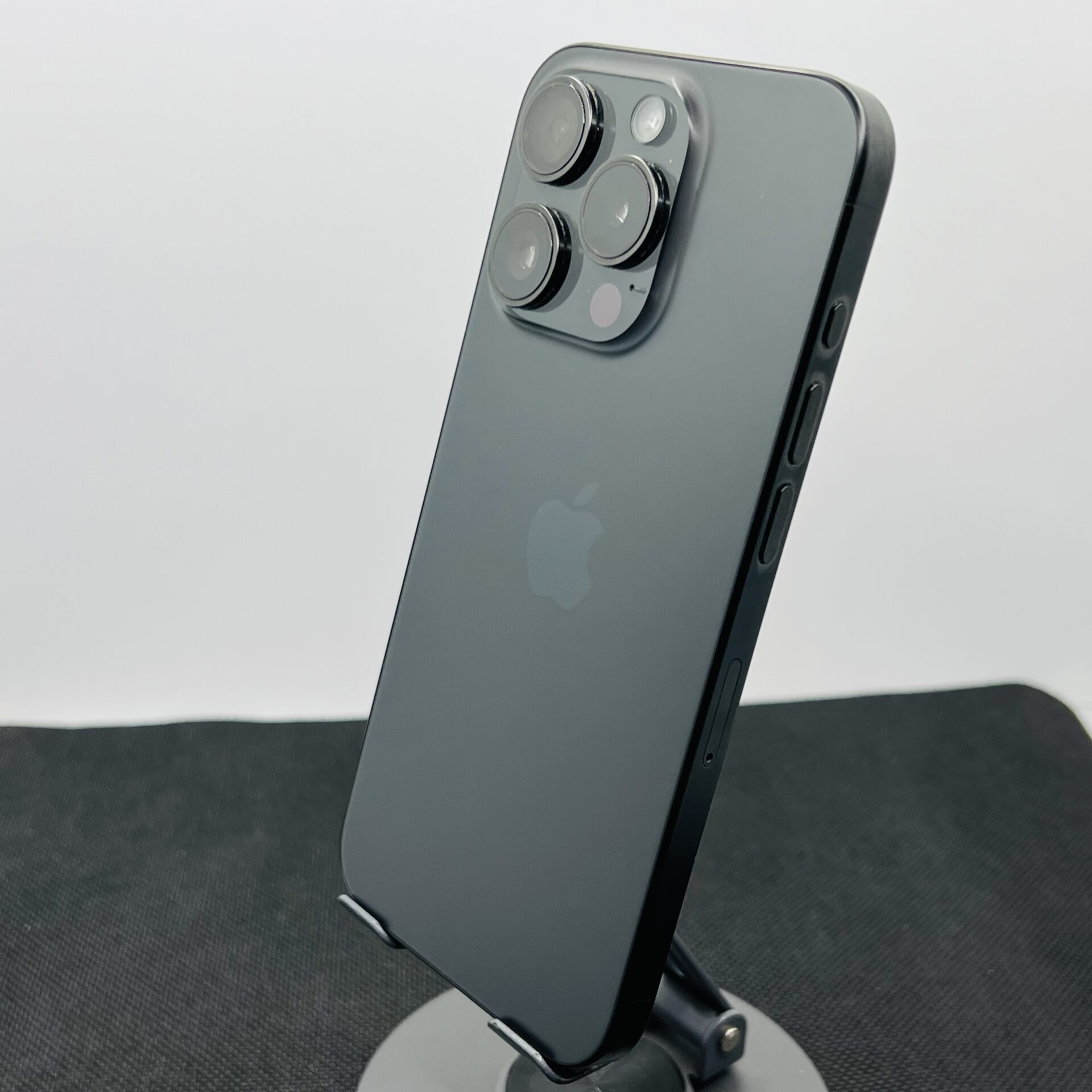 Apple iPhone 15 Pro 256GB Black Titanium (Condition: Excellent