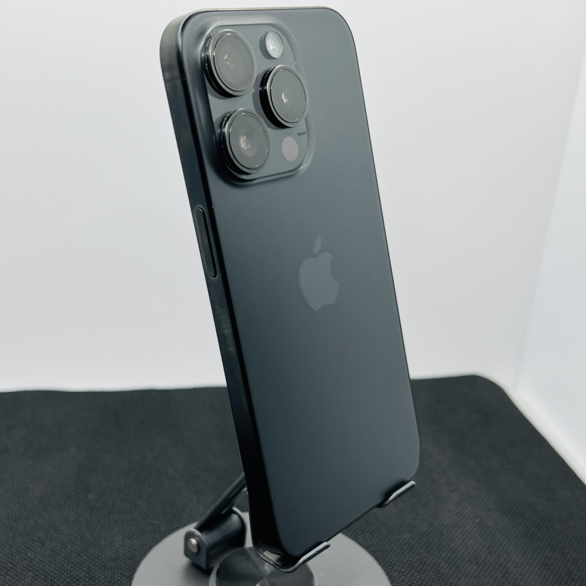 Apple iPhone 15 Pro 256GB Black Titanium (Condition: Excellent