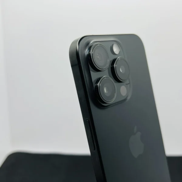 Apple iPhone 15 Pro 256GB Black Titanium (Condition: Excellent