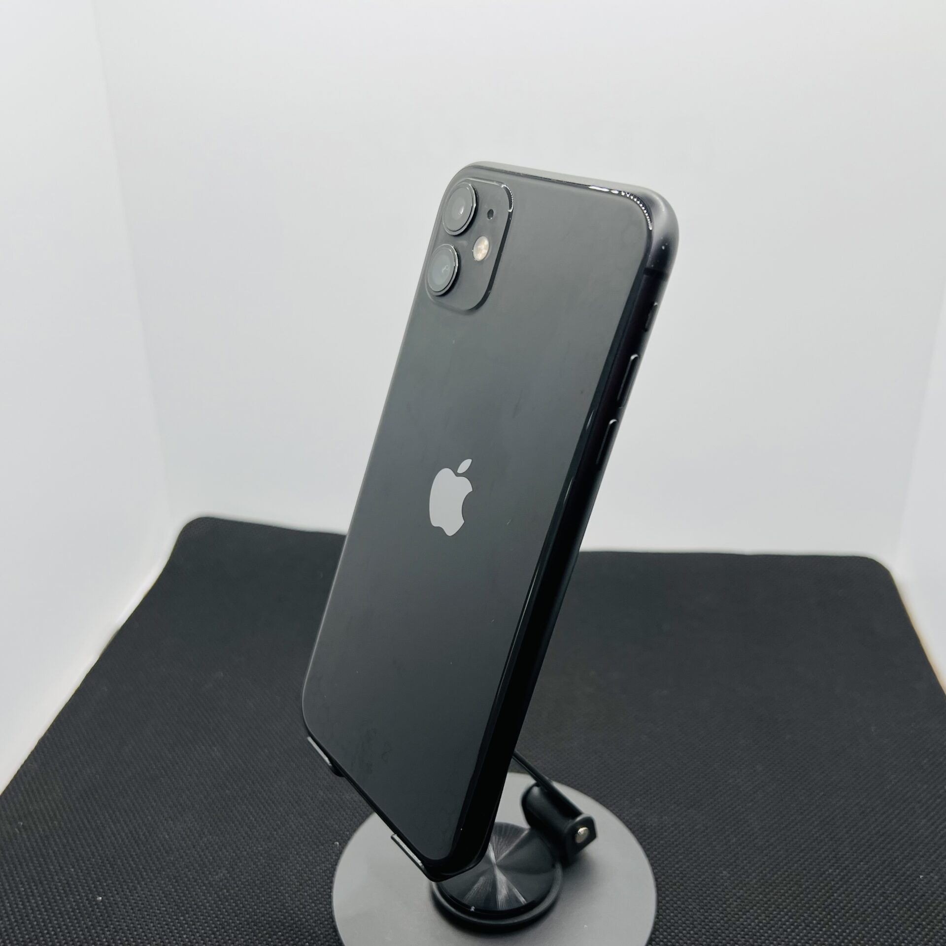 Apple iPhone 11 64GB Black (Condition: Good) - Image 8