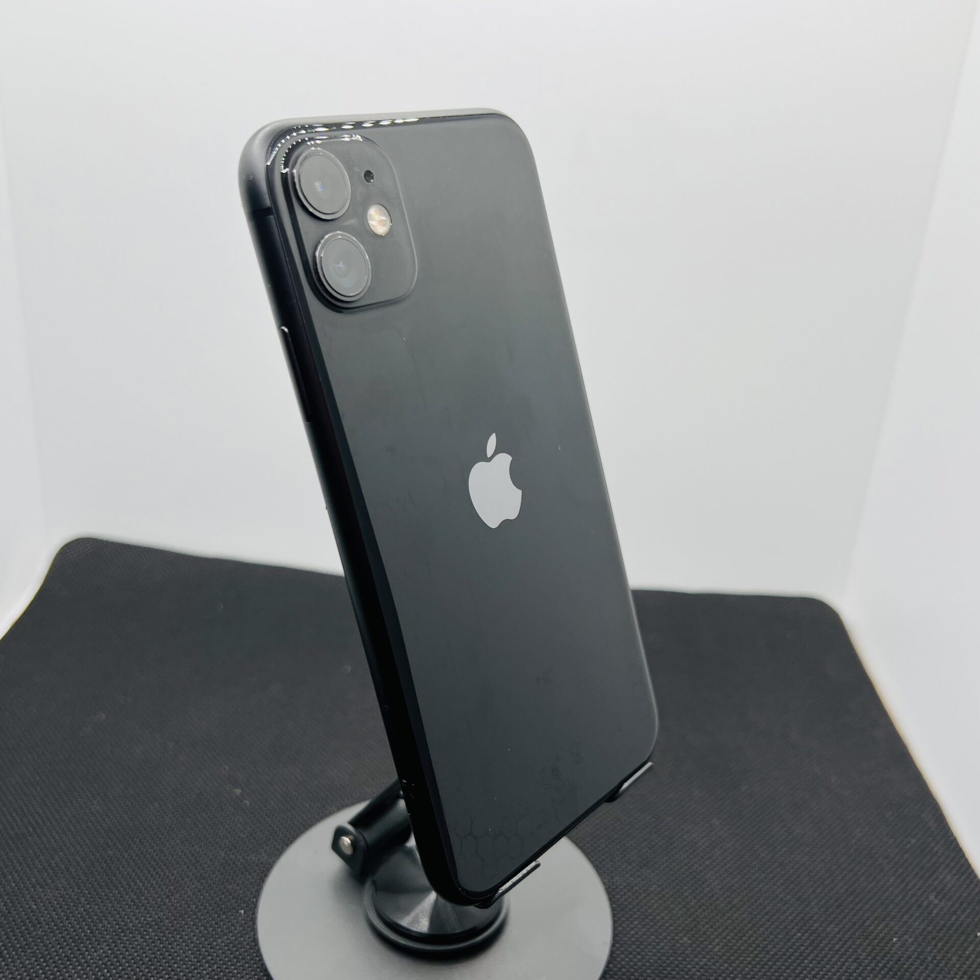 Apple iPhone 11 64GB Black (Condition: Good) - Image 9