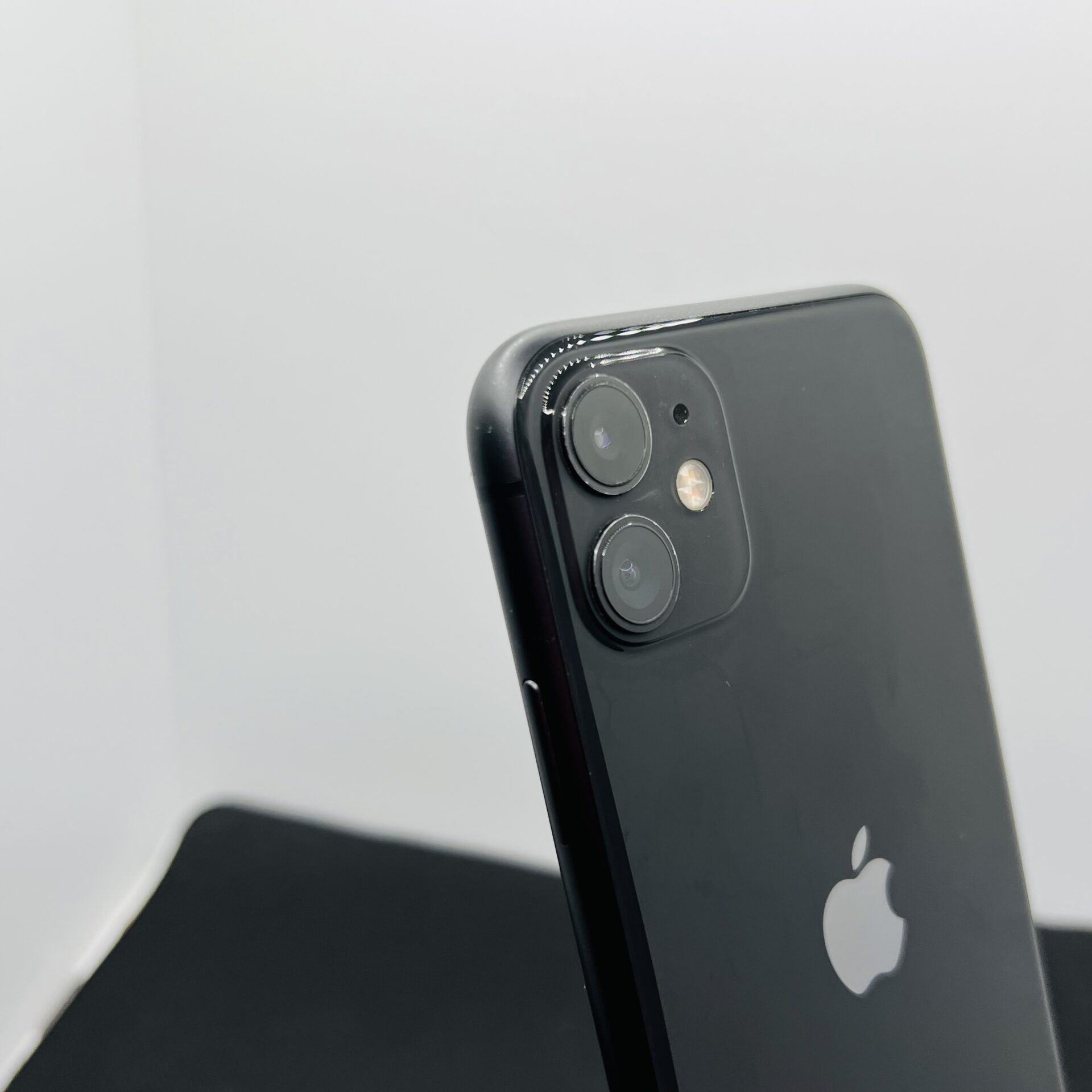 Apple iPhone 11 64GB Black (Condition: Good) - Image 10