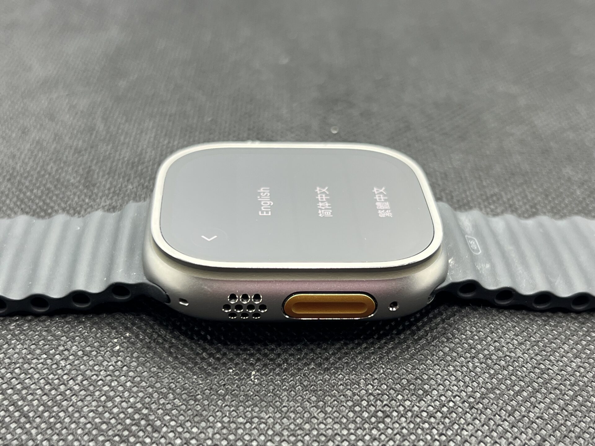 Apple Watch Ultra 49mm LTE Natural Titanium With Black Ocean Band (Condition: Good) - Image 3