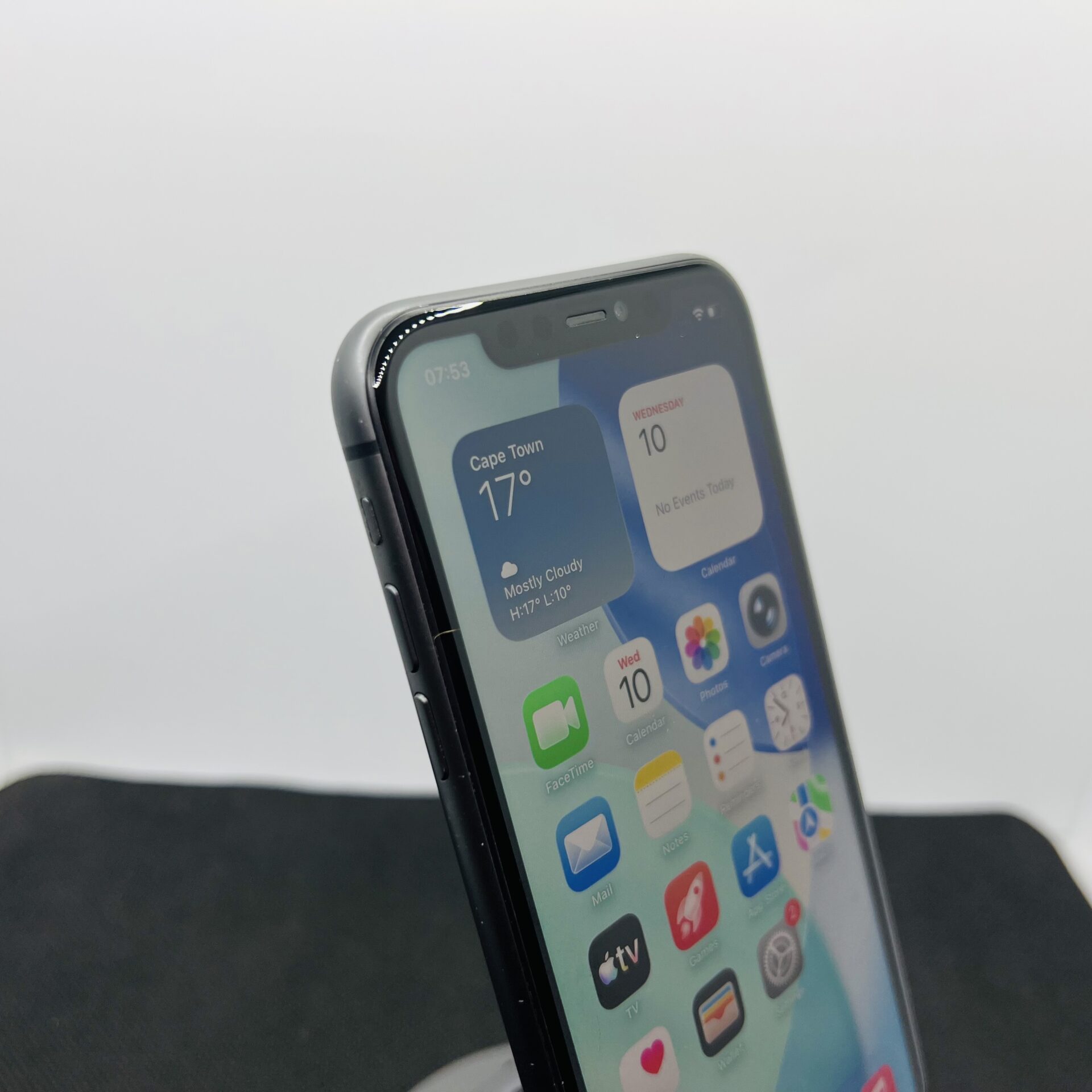 Apple iPhone 11 64GB Black (Condition: Good) - Image 4