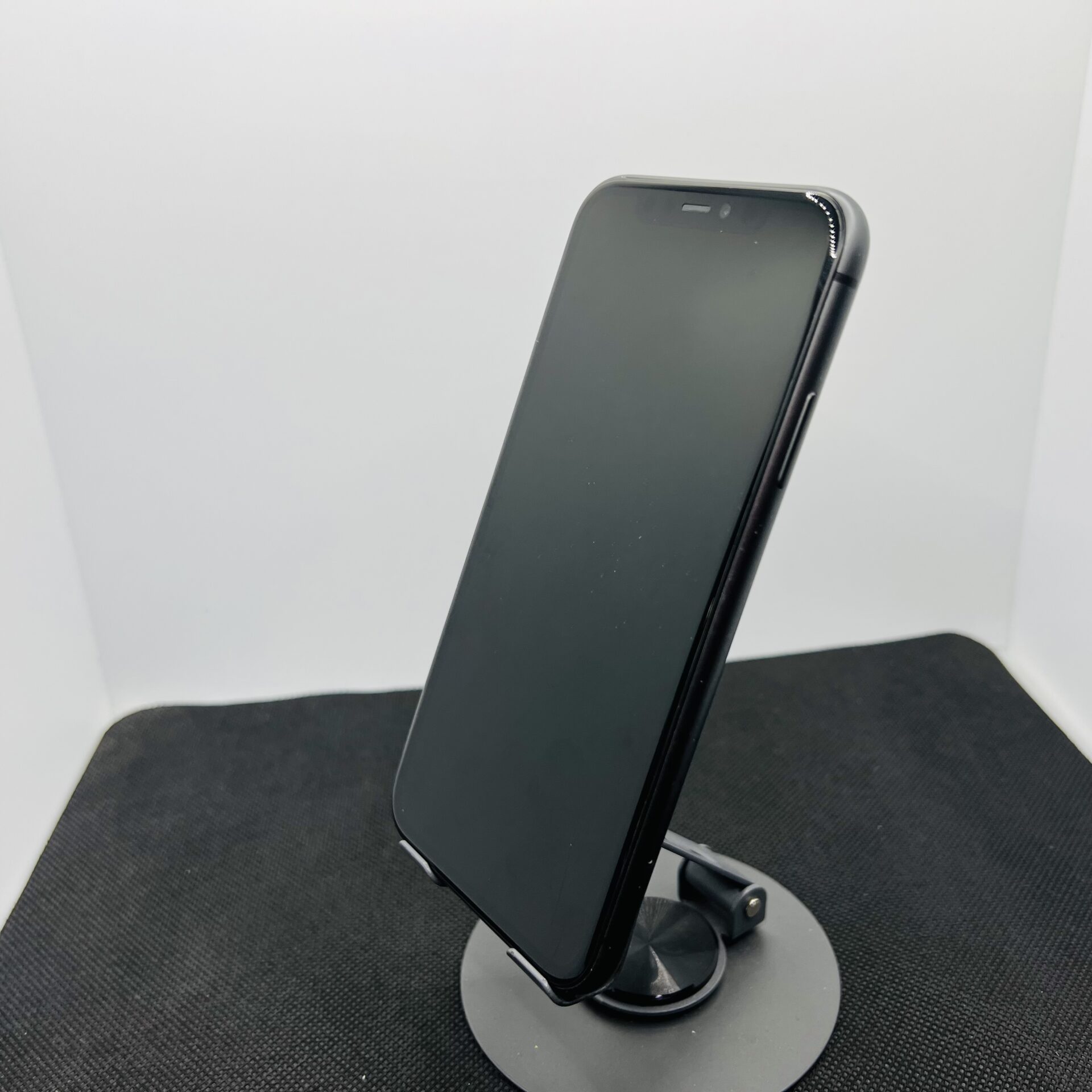 Apple iPhone 11 64GB Black (Condition: Good) - Image 7