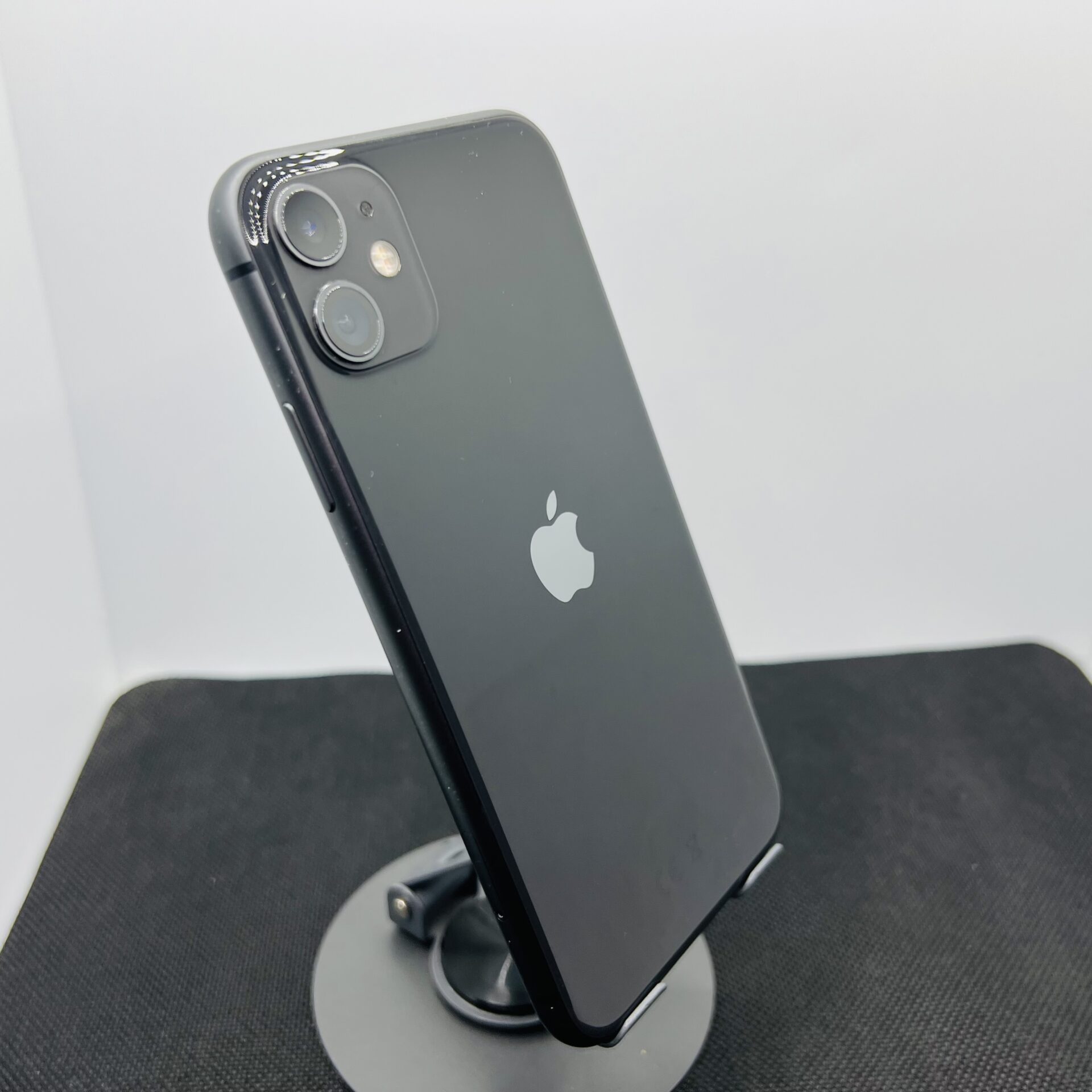 Apple iPhone 11 64GB Black (Condition: Good) - Image 8