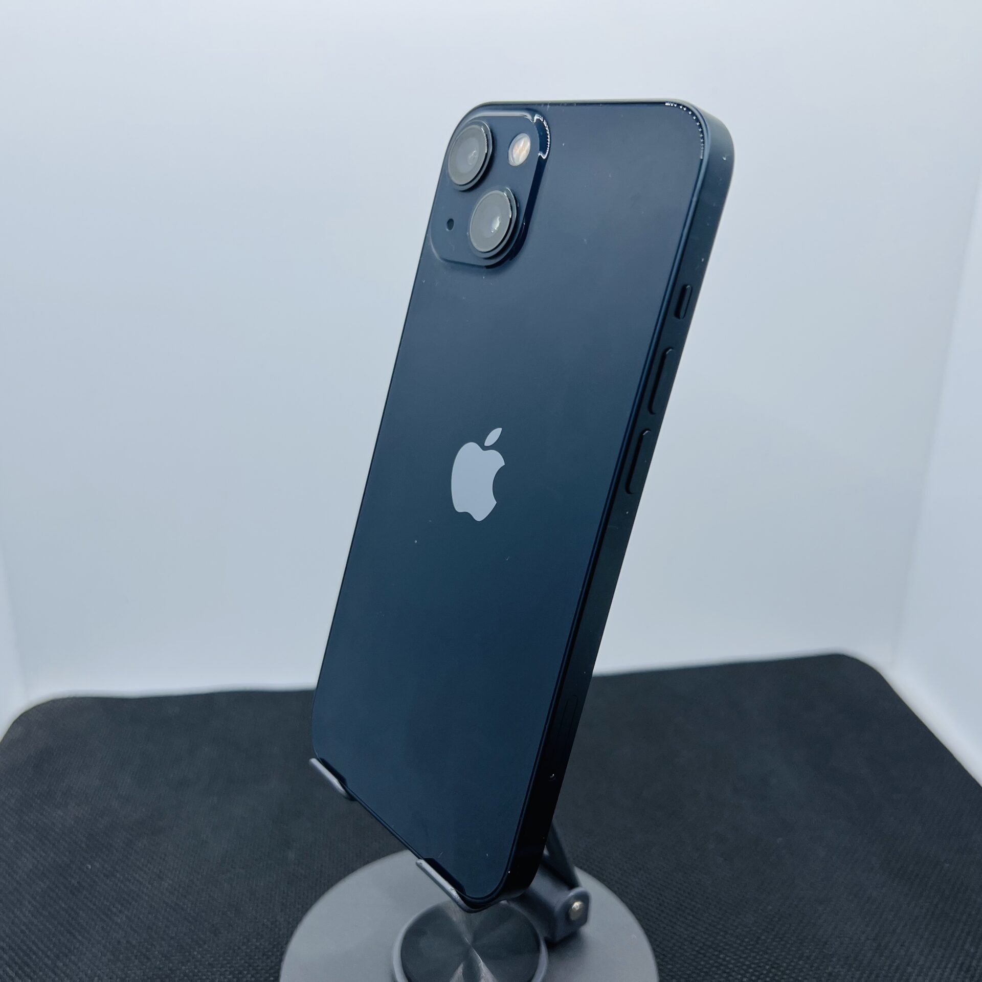Apple iPhone 13 128GB Midnight (Condition: Good) - Image 7