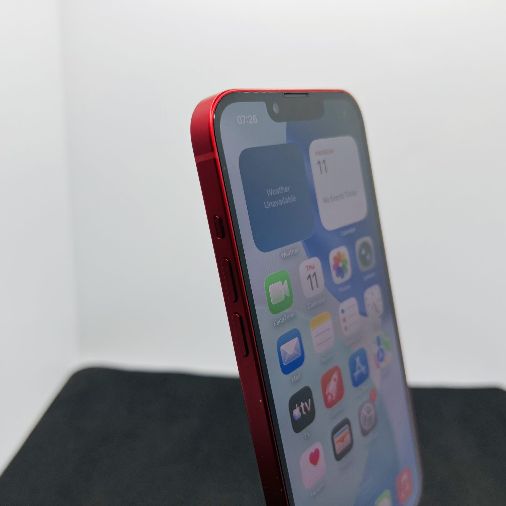 Apple iPhone 13 128GB Product Red (Condition: Good) - Image 4