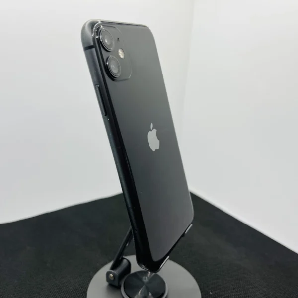 Apple iPhone 11 64GB Black (Condition: Good) - Minor Bright Spots