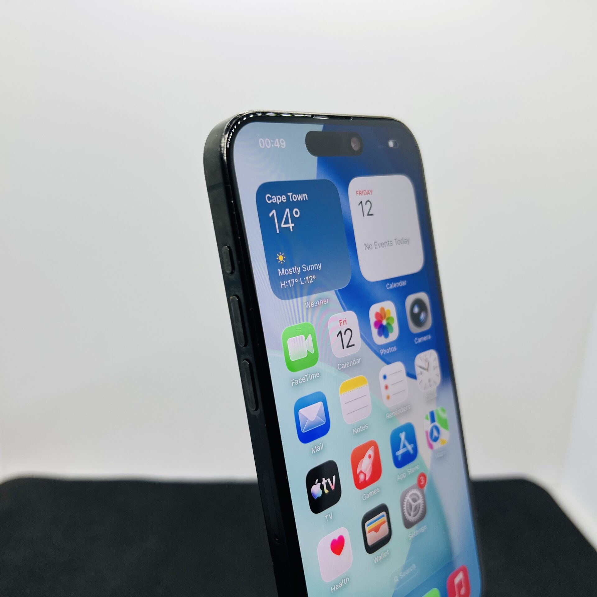 Apple iPhone 15 Pro 256GB Black Titanium (Condition: Good) | Epic