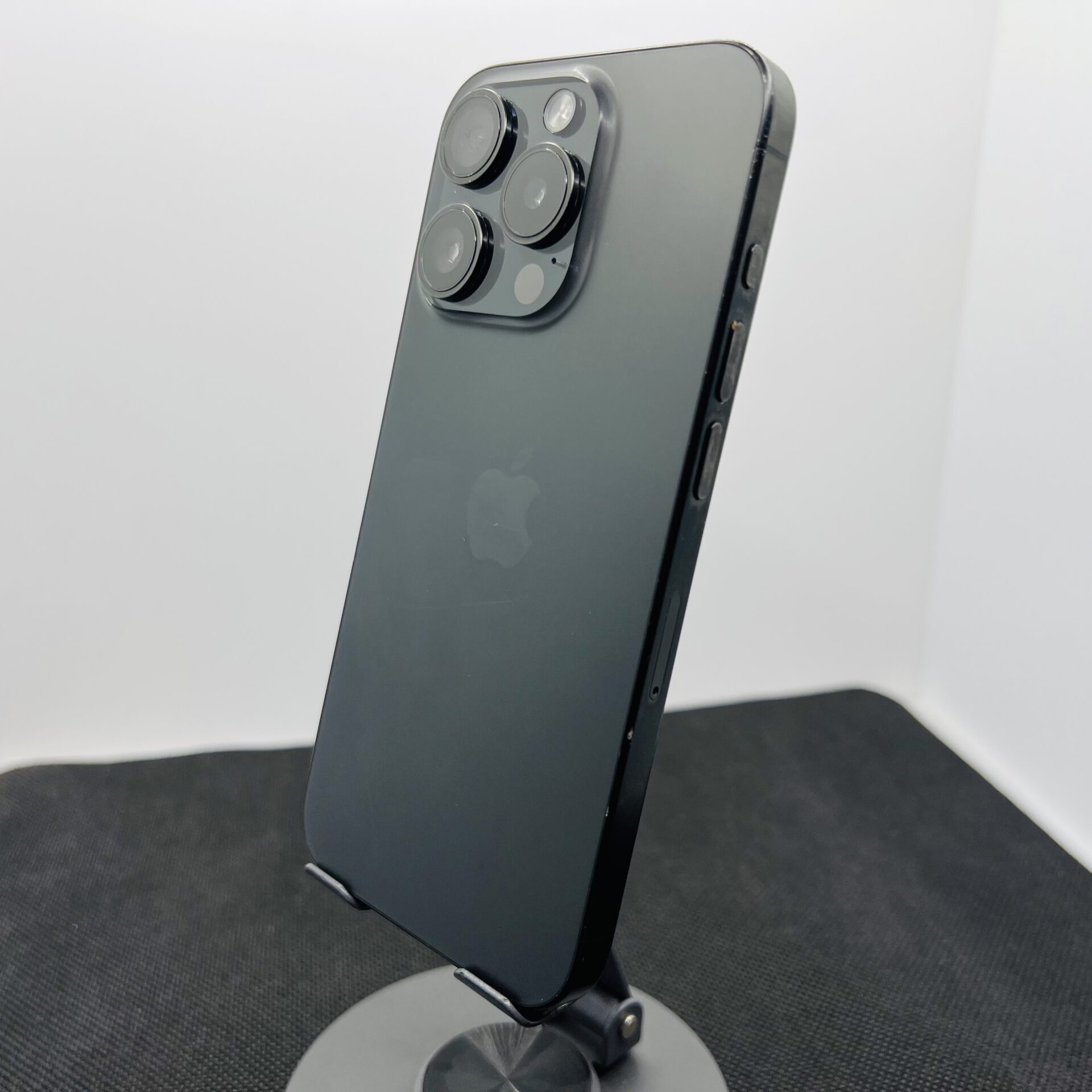 Apple iPhone 15 Pro 256GB Black Titanium (Condition: Good) | Epic