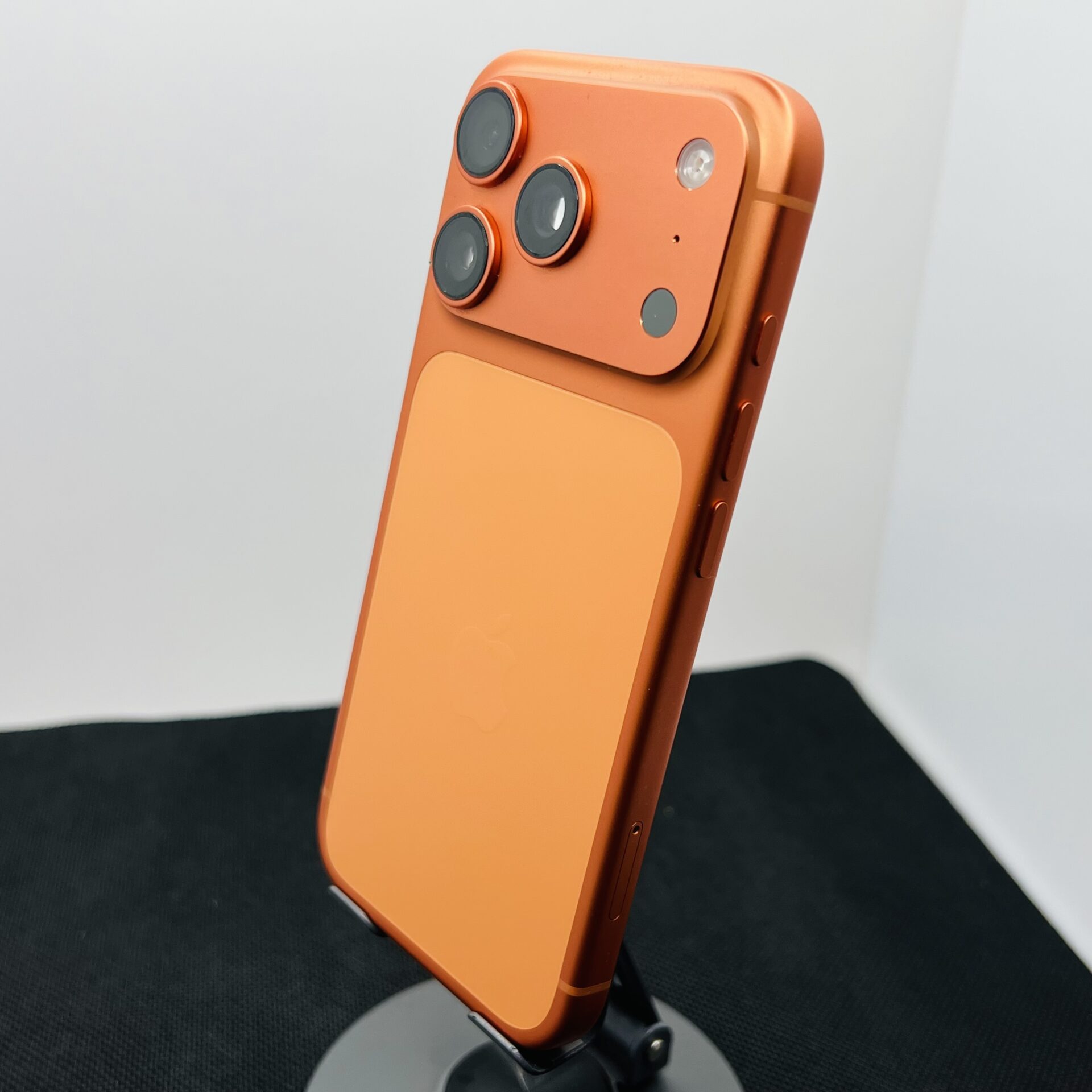 Apple iPhone 17 Pro 256GB Cosmic Orange (Condition: Excellent) - Image 8