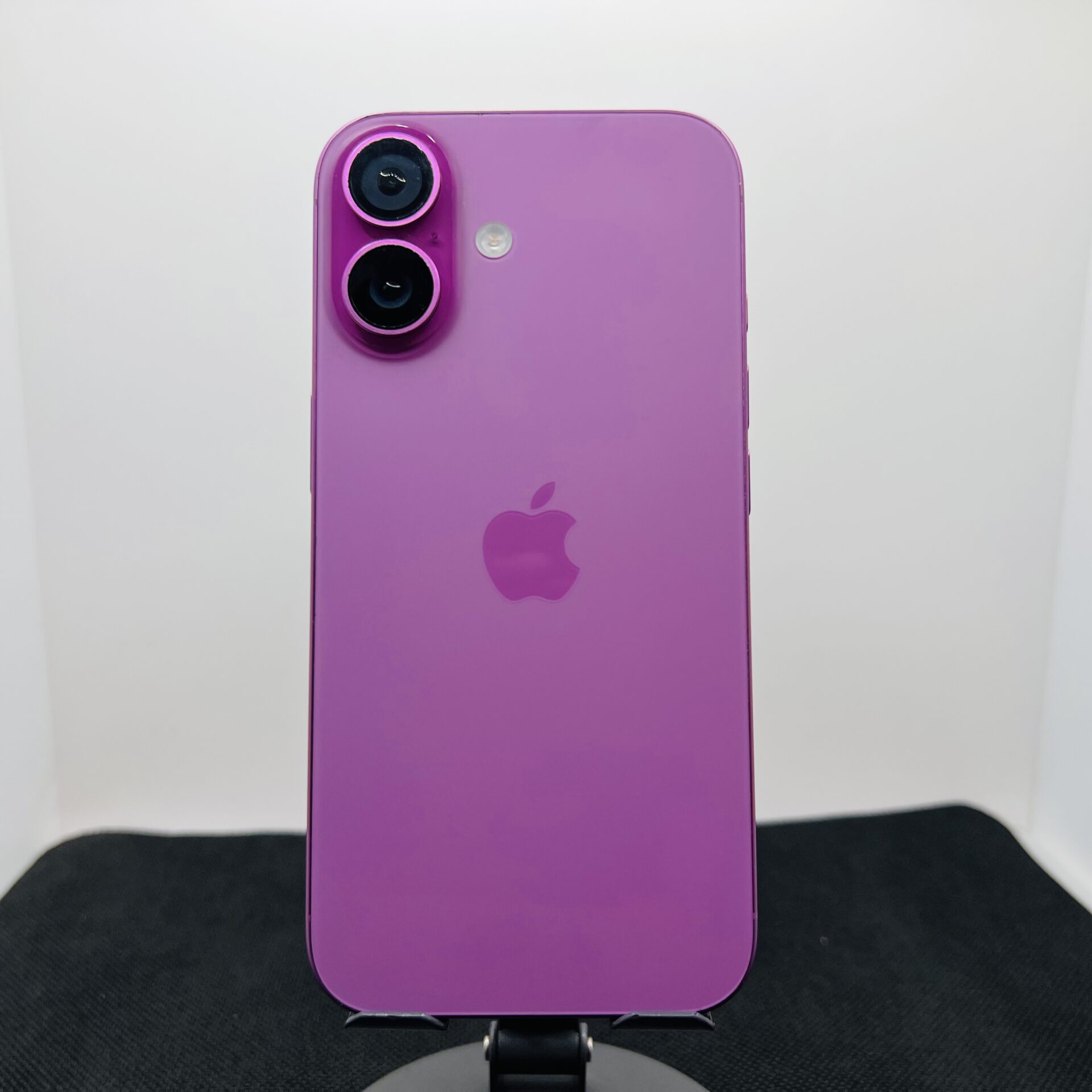 Apple iPhone 16 128GB Pink (Condition: Excellent) - Image 9